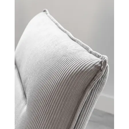 So True by Troubadour Fauteuil Lotus rib lichtgrijs