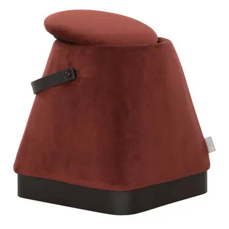 So True by Troubadour Poef Triangel velvet wijnrood