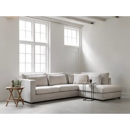 So True by Troubadour Loungebank Martino eva beige