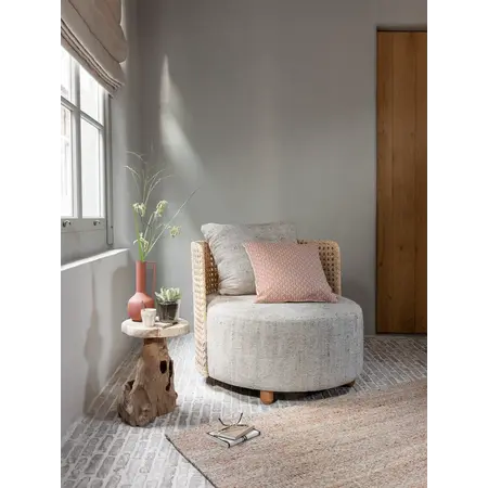 So True by Troubadour Fauteuil Saint Gilles