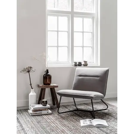 So True by Troubadour Fauteuil Lotus velvet lichtgrijs
