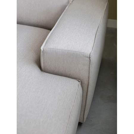 So True by Troubadour Loungebank Freek beige