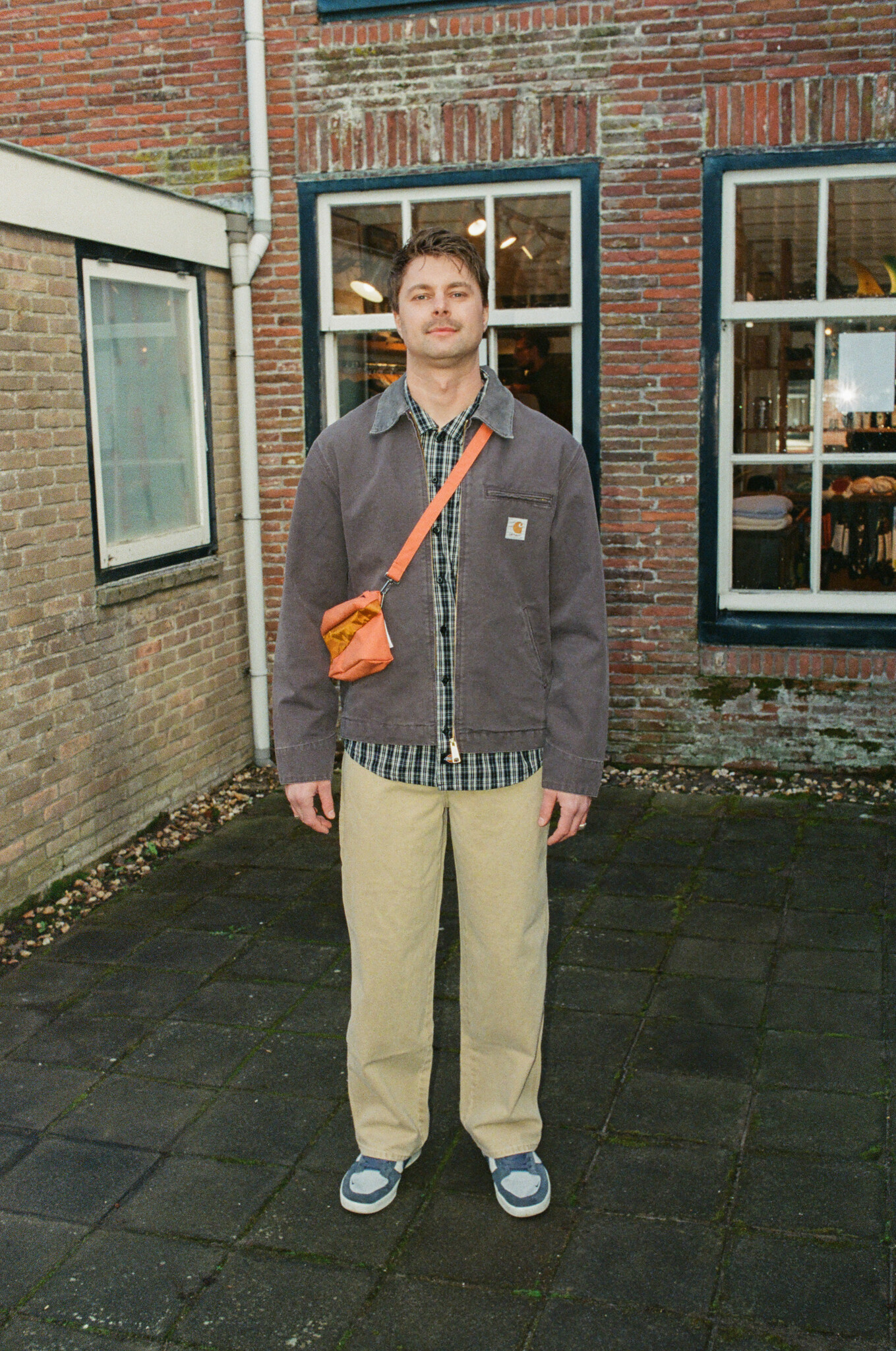 SS26 analoog shoot door Renzo