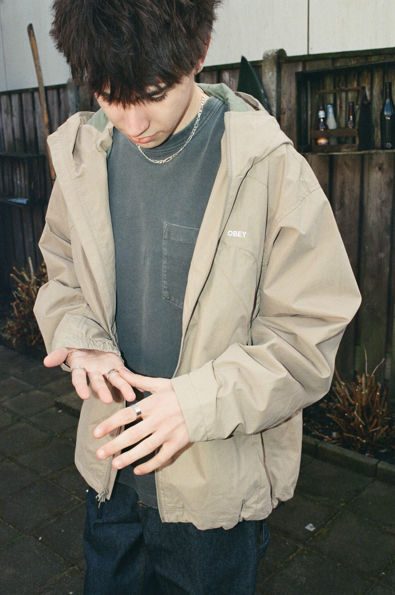 SS26 analoog shoot door Renzo