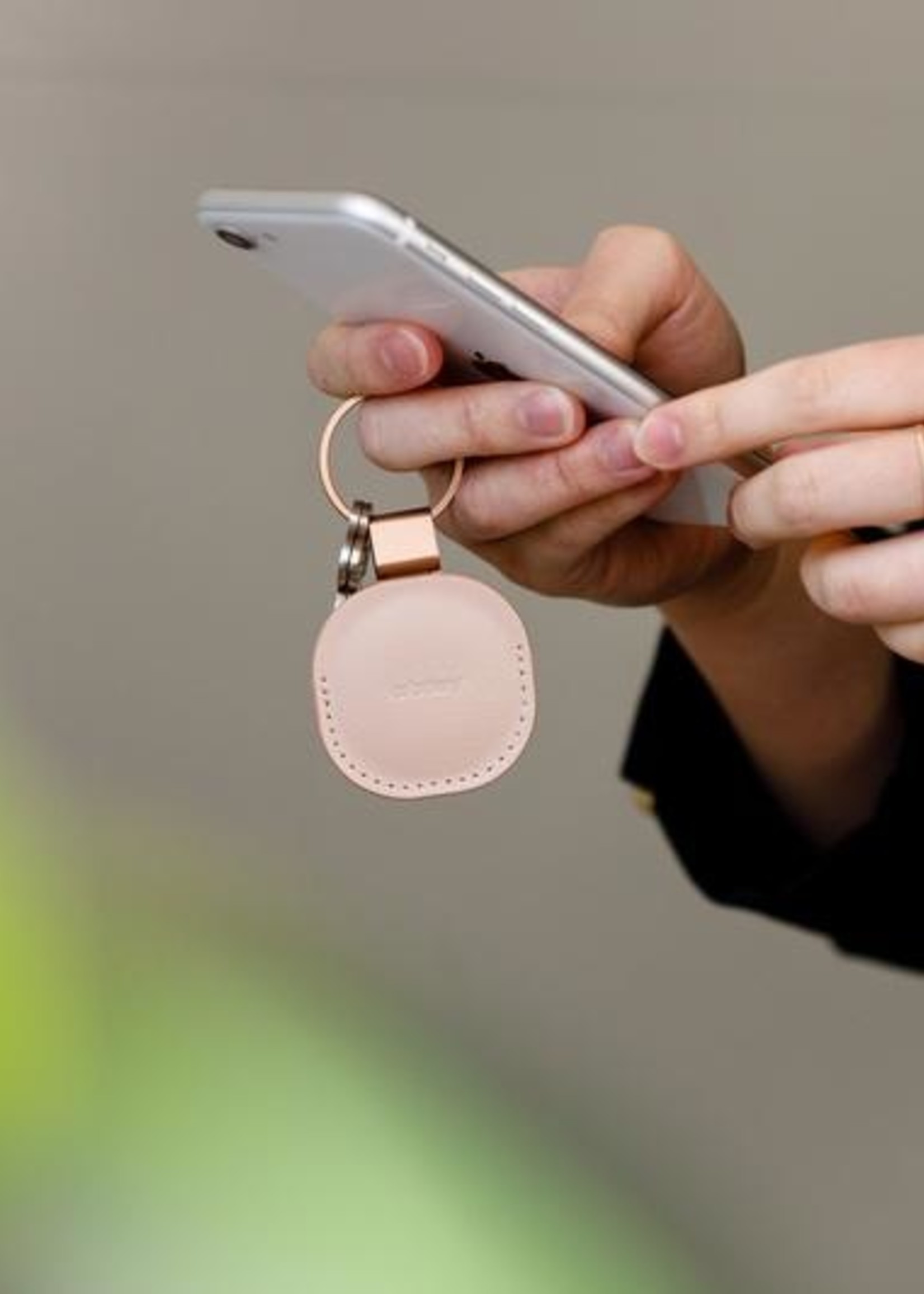 Orbitkey 2.0 AirTag Holder Blush