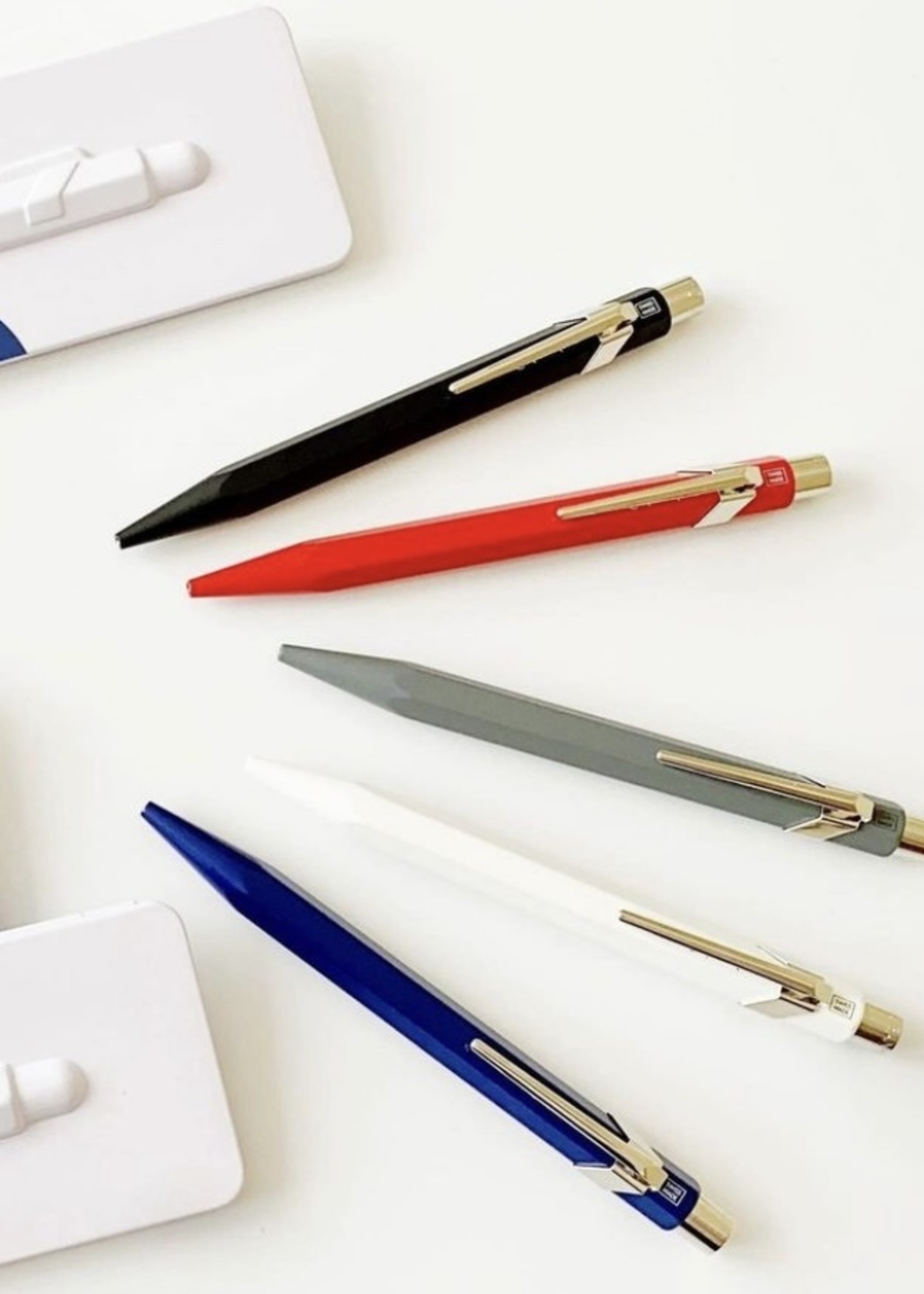 Caran d'Ache 849 XL Grijs