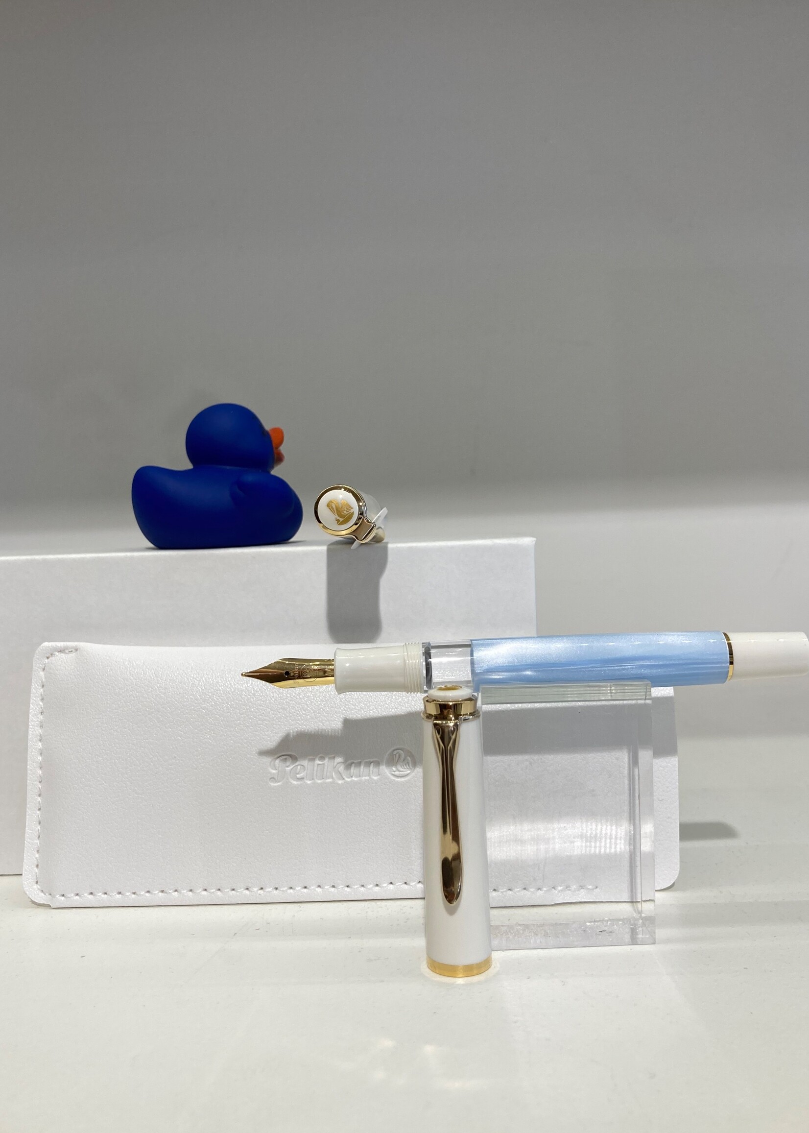 Pelikan Classic M200 Pastel Blue Special Edition Vulpen