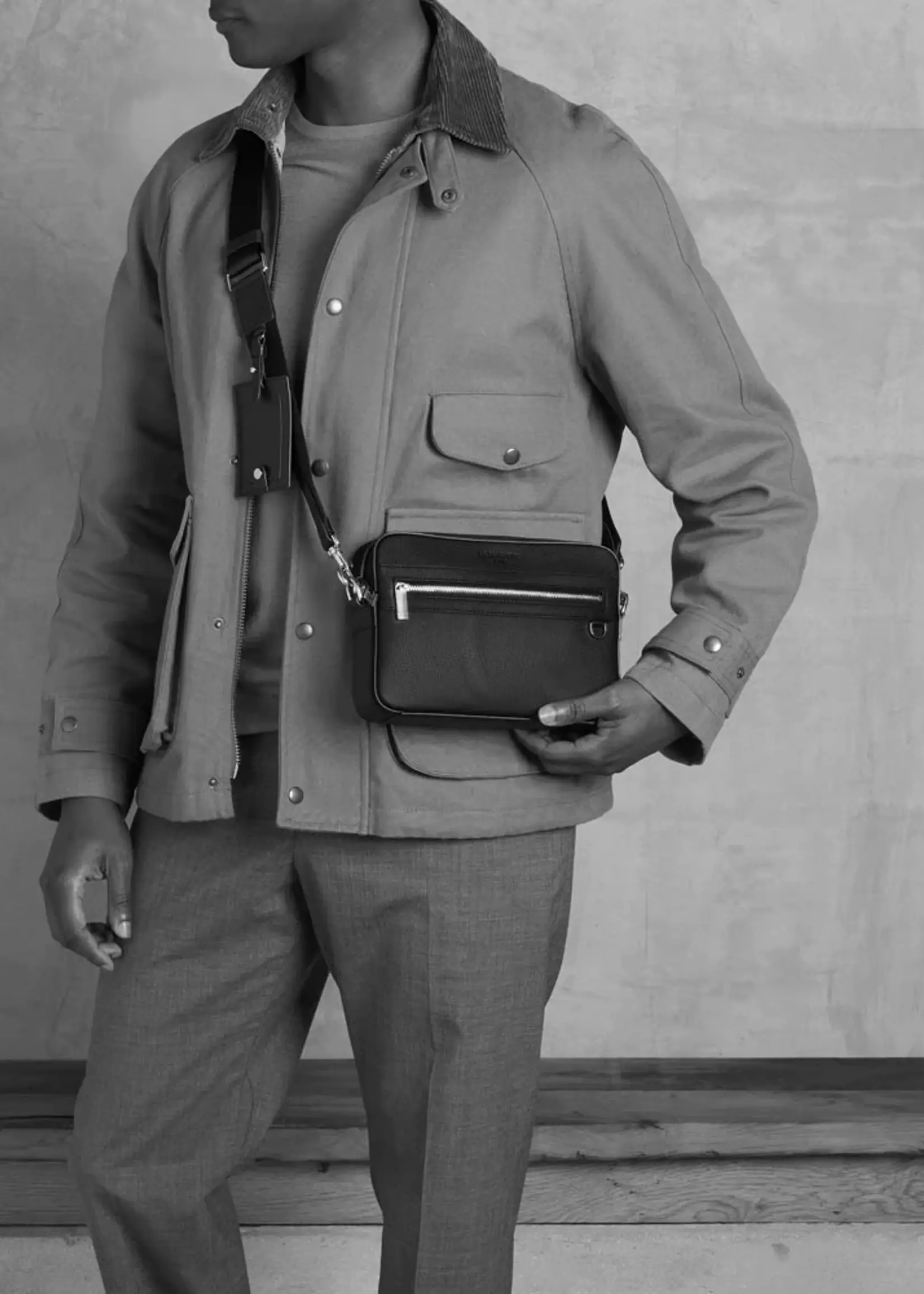 Le Tanneur Sling Emile T-Signature Black