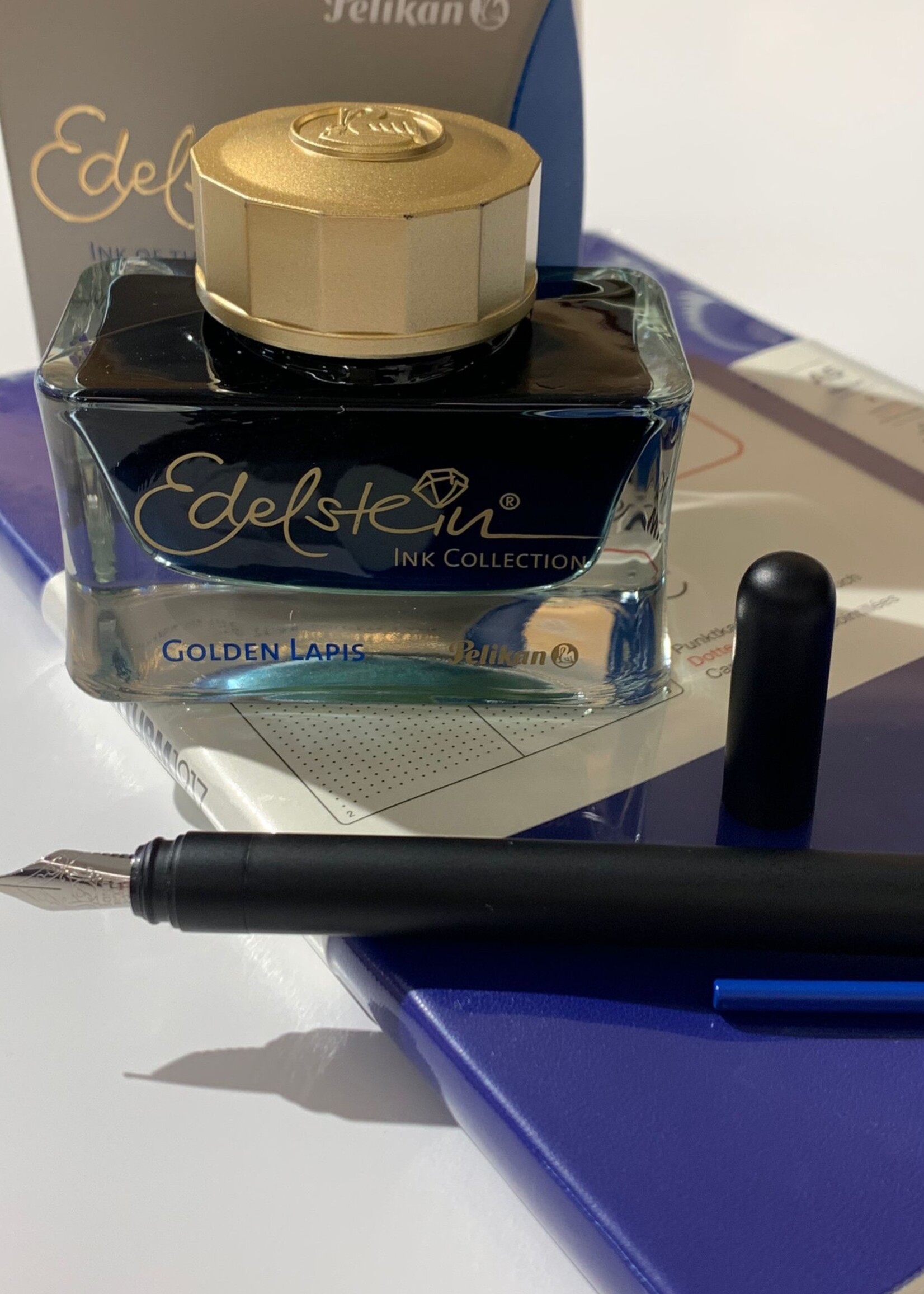 Pelikan Edelstein® Ink Collection Ink of the year 2024 – Golden Lapis