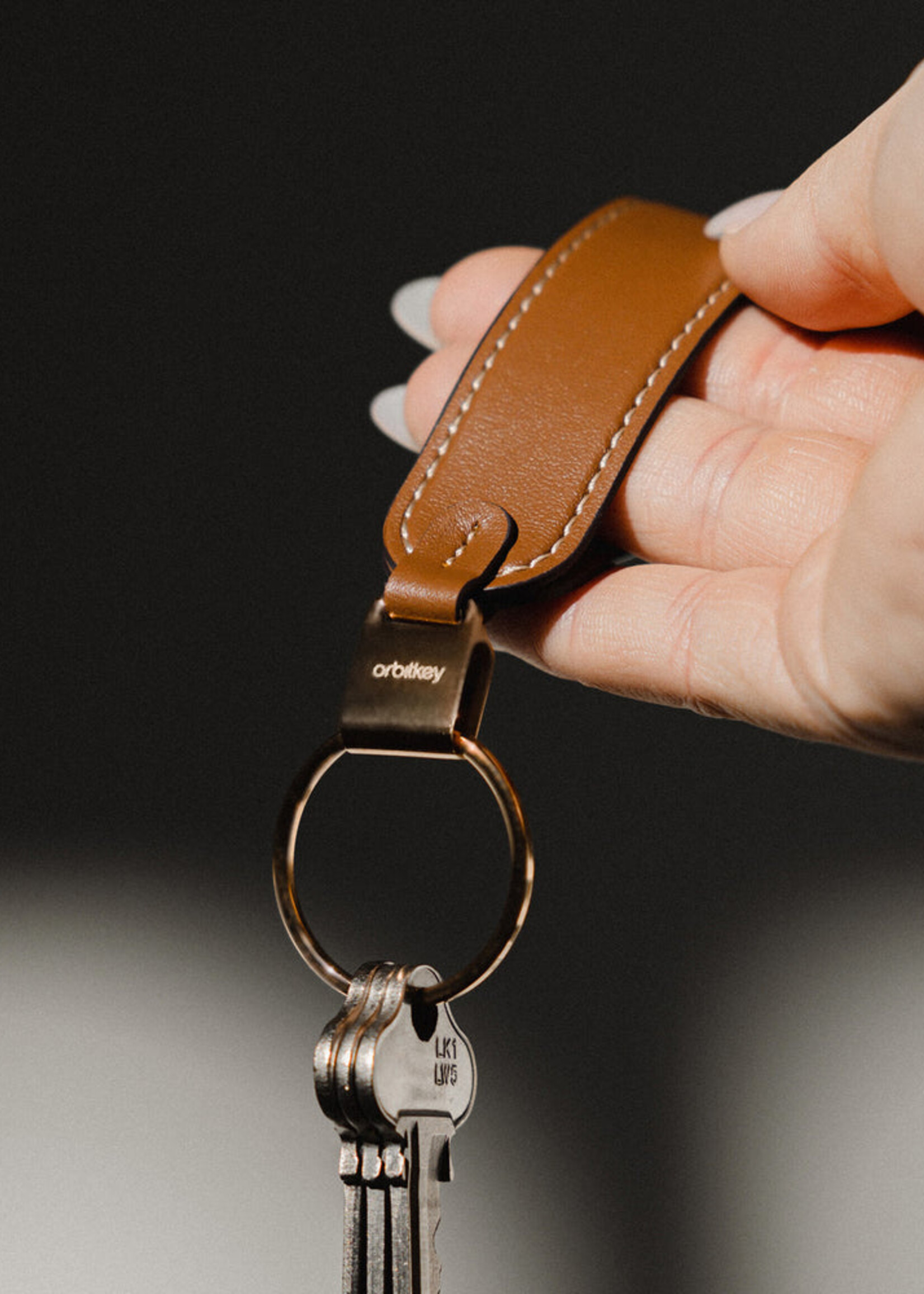 Orbitkey Loop Keychains Leather Caramel
