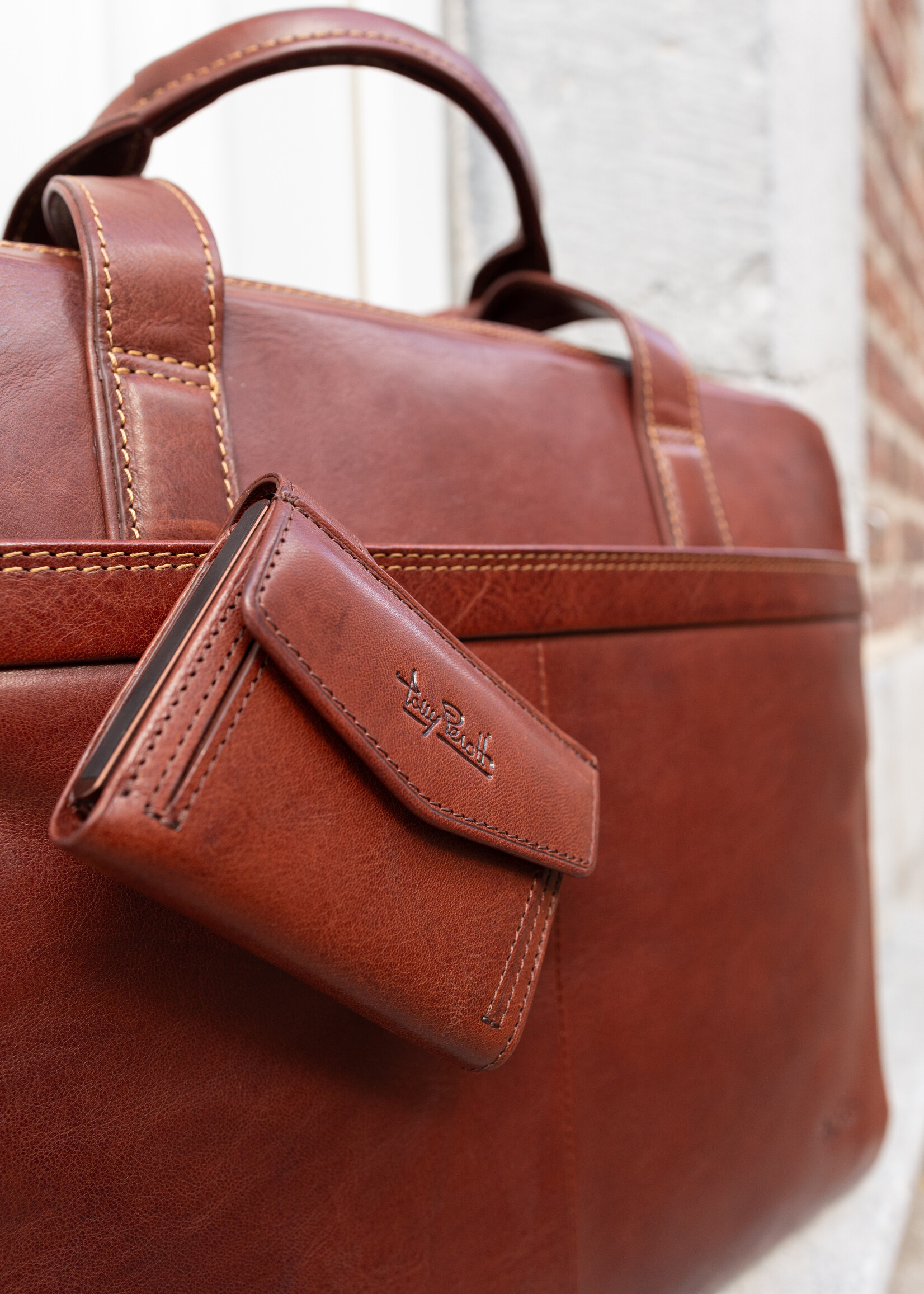 Tony Perotti Cardprotector Mini Wallet RFID met voorvak Vintage Brown
