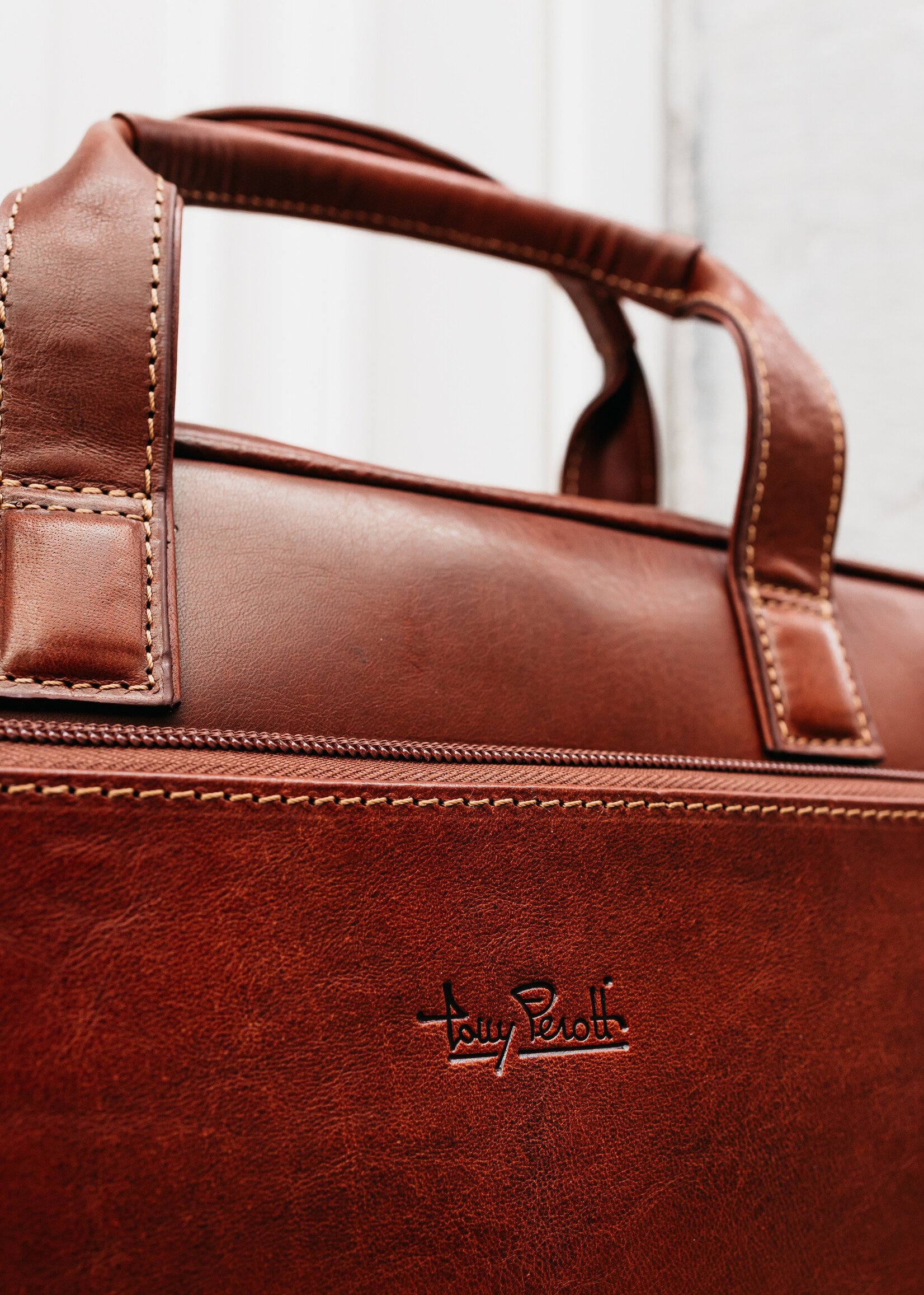 Tony Perotti Laptoptas15" + voorvak Vintage Brown