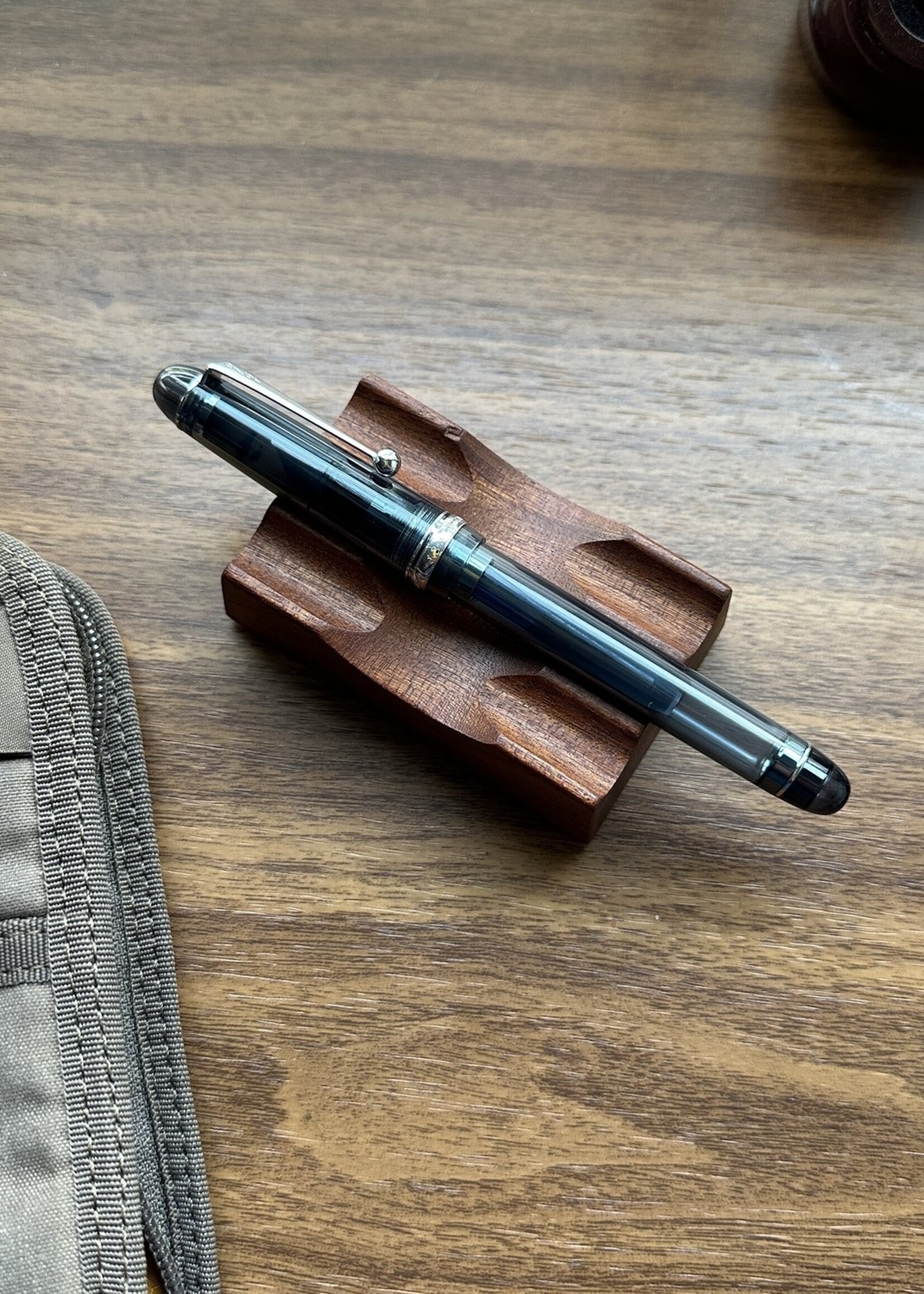 Custom 74 Black (Smoke) Vulpen 14K M-Medium