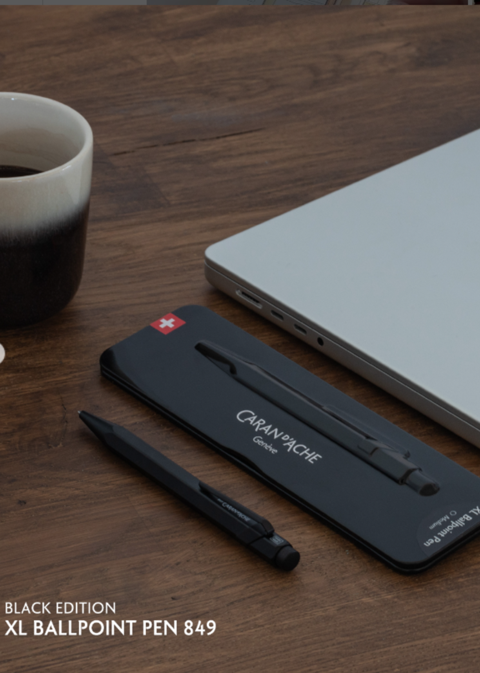 Caran d'Ache 849 XL Black Code Balpen/Gelpen