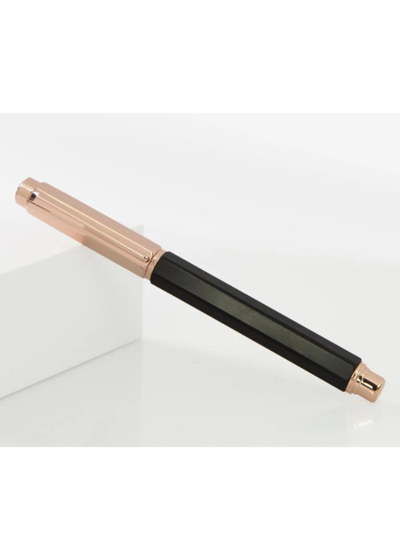 Caran d'Ache Varius Ebony Rose Gold Vulpen Fijn