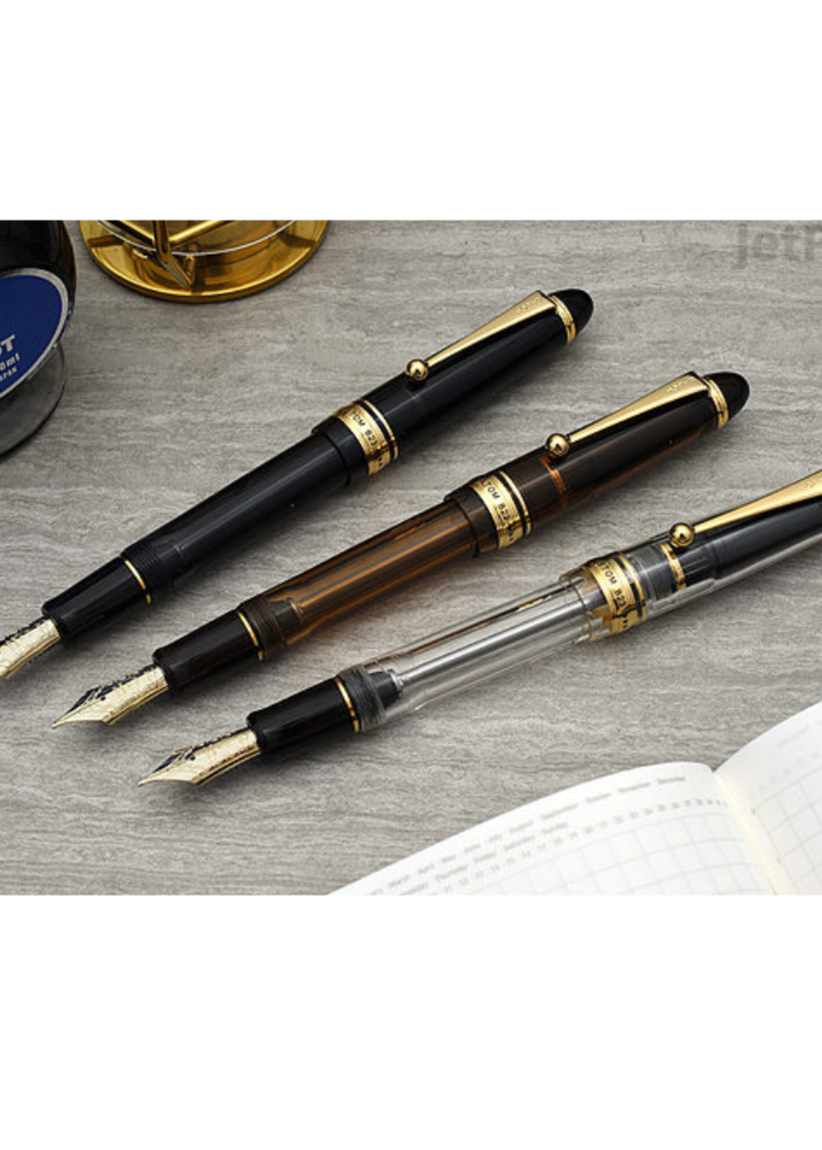 Pilot Custom 823 Transparant Zwart Vulpen 14k F- Fijn
