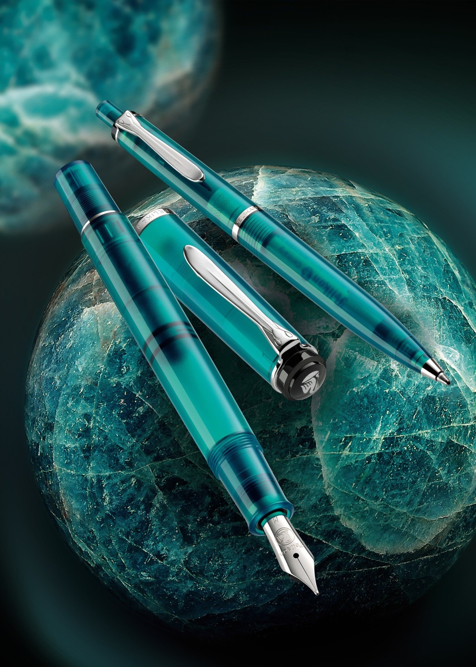 Pelikan  Limited Edition Colour of the Year Apatite  Vulpen Medium