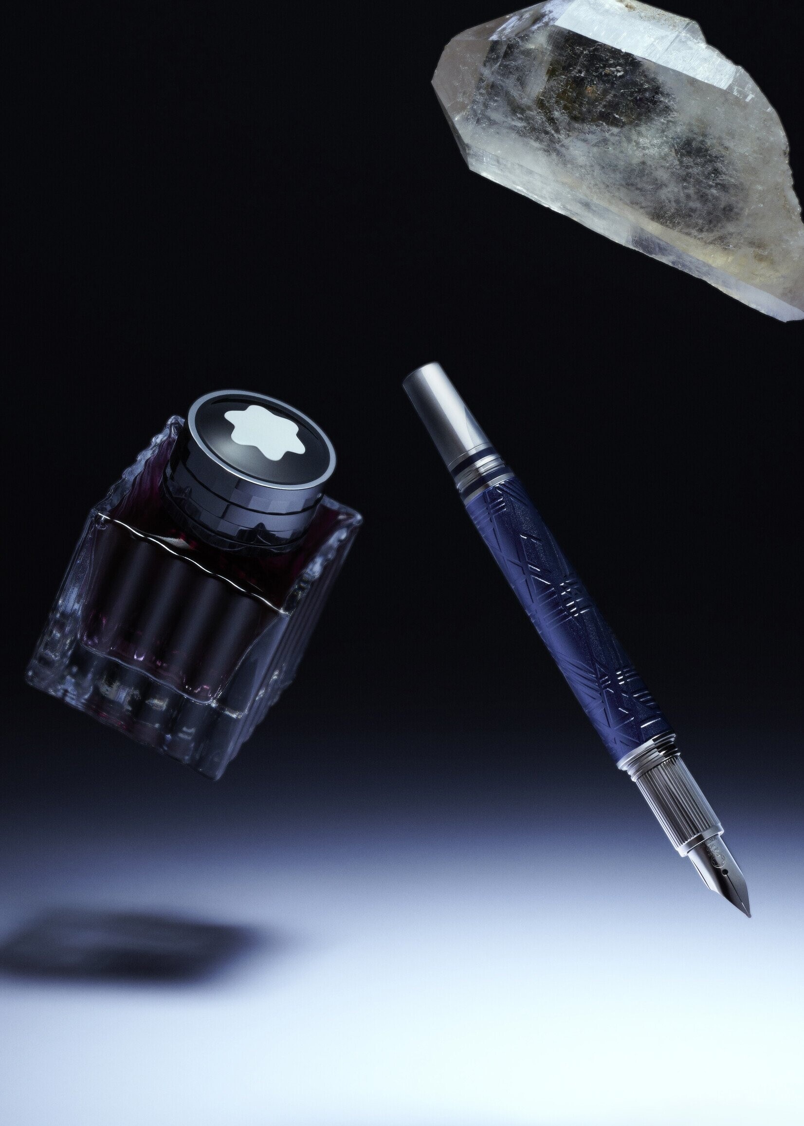 Montblanc Starwalker Special Editon 2023 SpaceBlue Doué - Yellow GOLD (Au585/14 K 0,563g) Vulpen 0.62 mm M - Medium