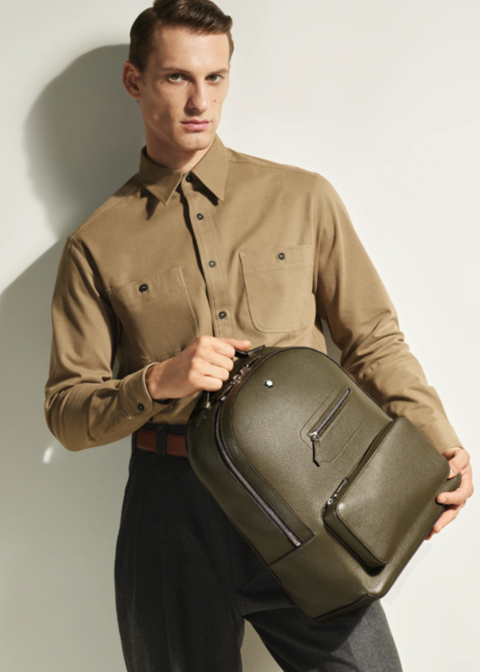 Montblanc Rugzak Soft Grain 14" Medium 3 compartimenten Khaki
