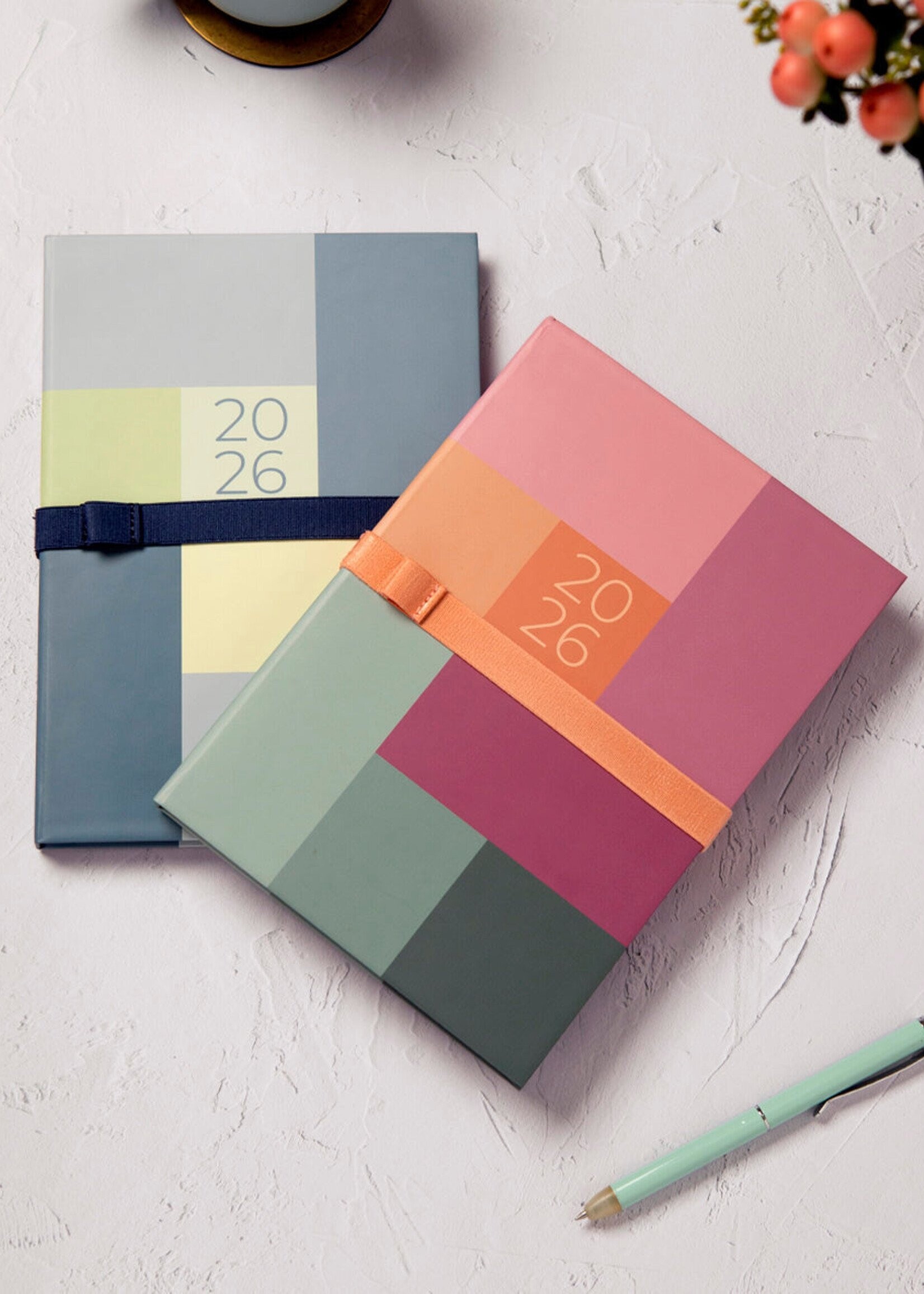 Letts of London Agenda 2026 Gradient A6 Week/pag. Hori Rose