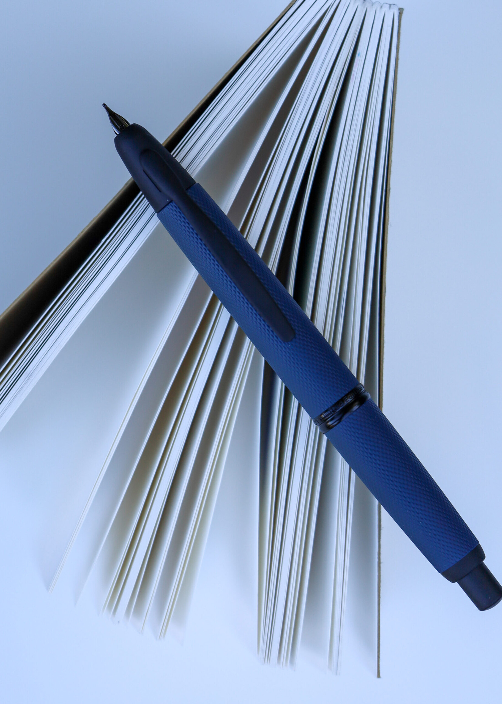 Pilot Capless Limited Edition '25 Link Midnight Guiloche Matt Blue/Black