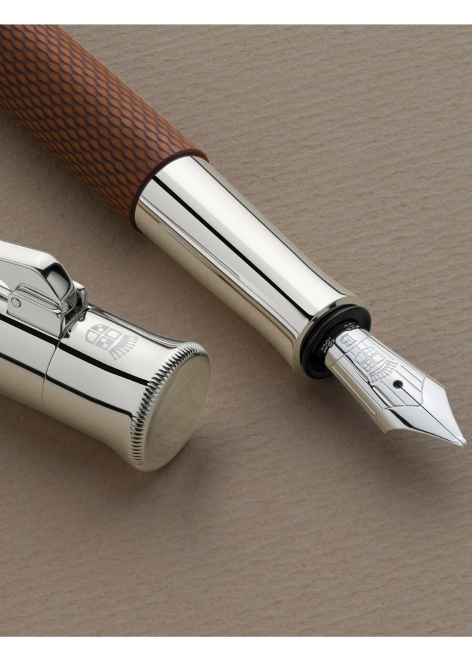 Graf von Faber-Castell Guilloche Cognac Vulpen Extra Fijn