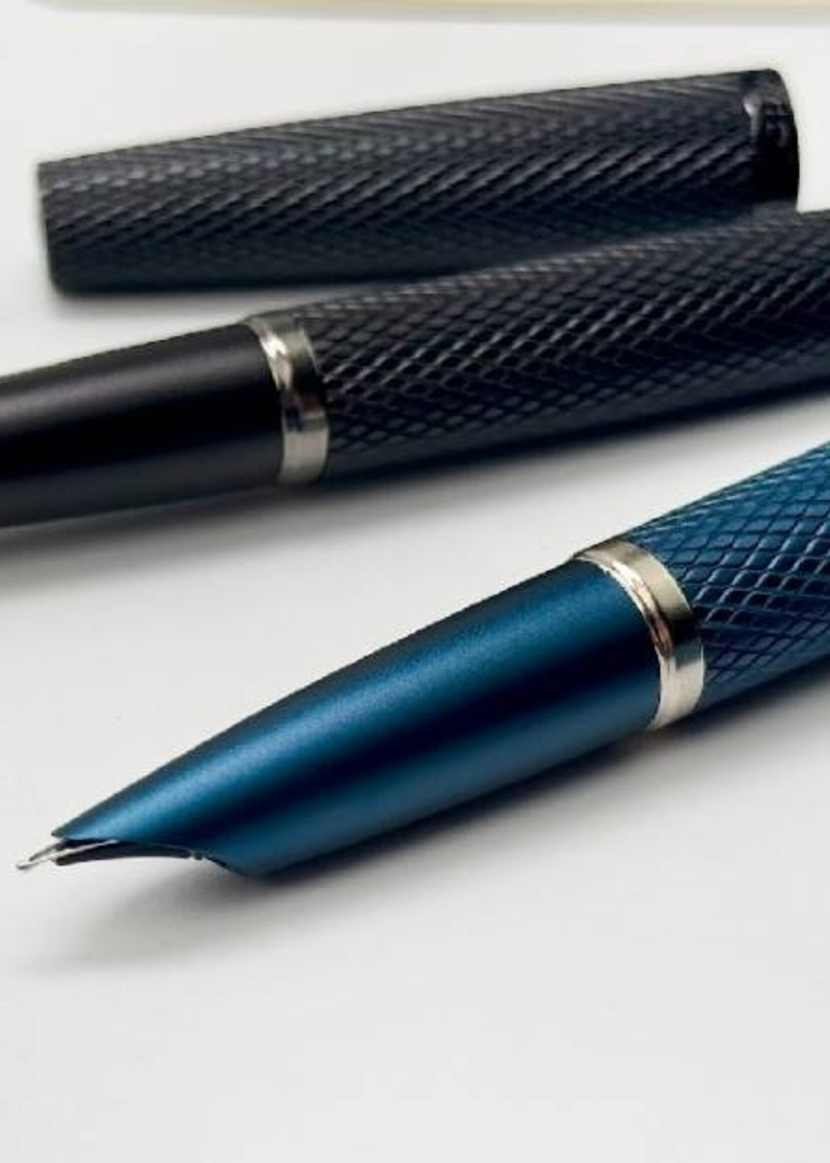 Diplomat Viper Guilloche Blue Vulpen