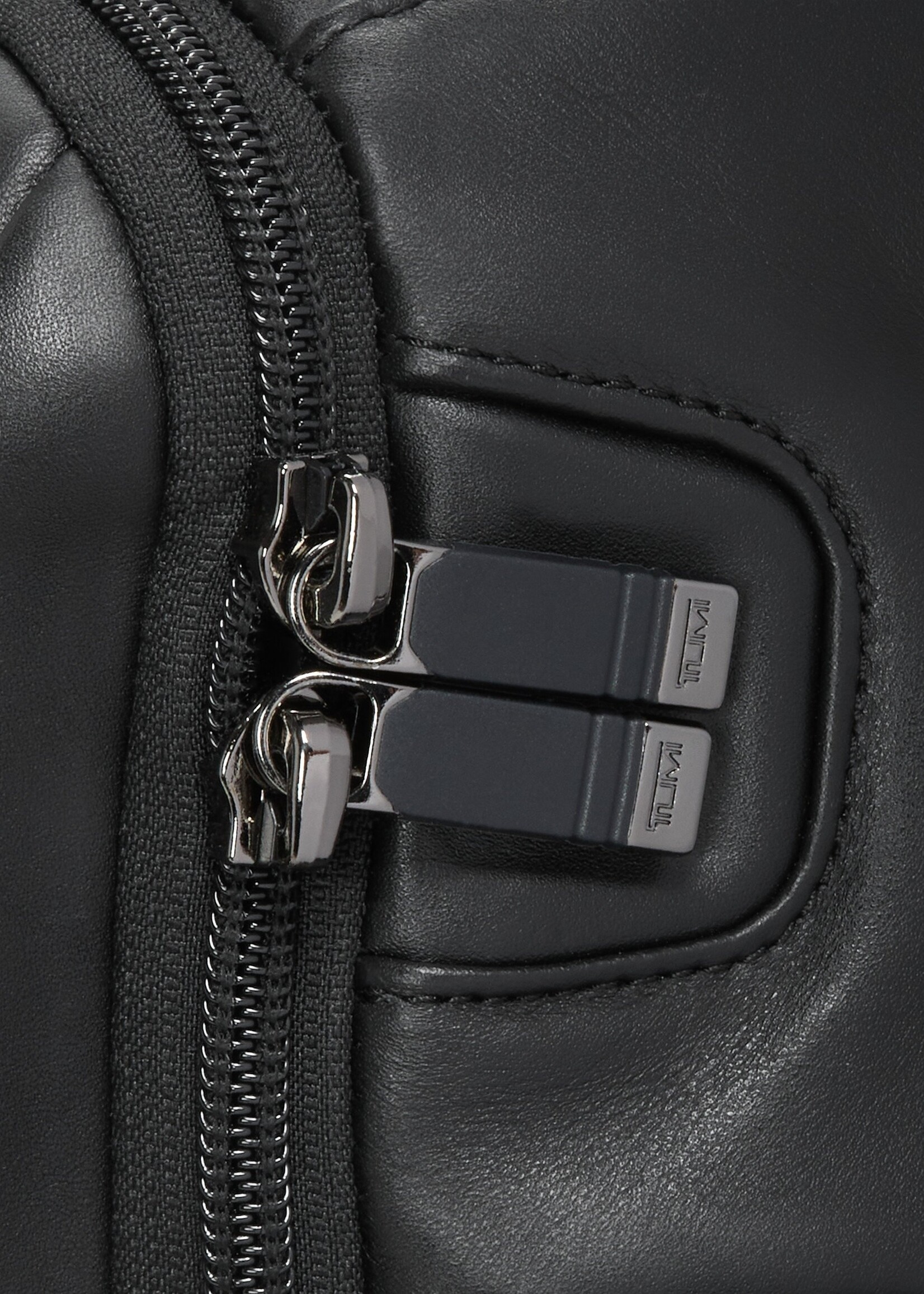 TUMI Rugzak 15" Voyageur Uitbreidbaar Medium Black