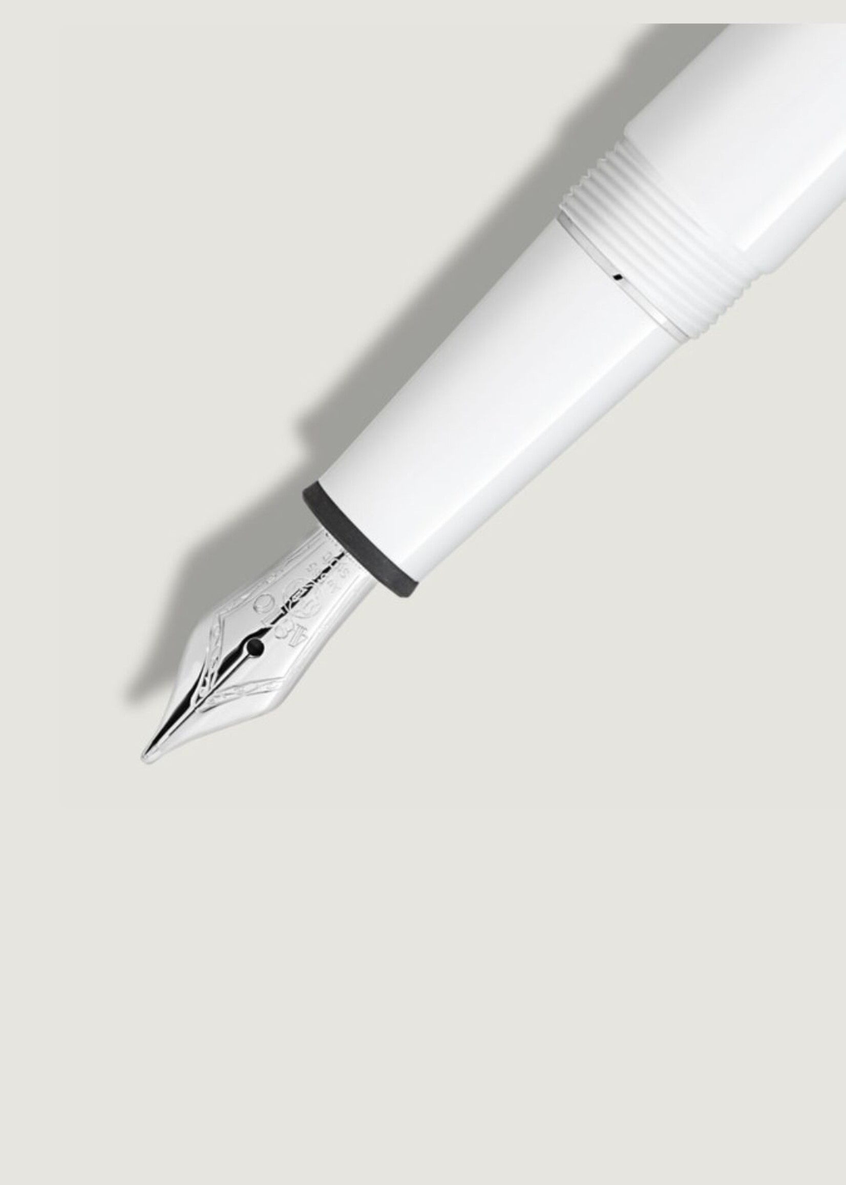 Montblanc Meisterstück 145 Classique Platinum White Vulpen Fijn