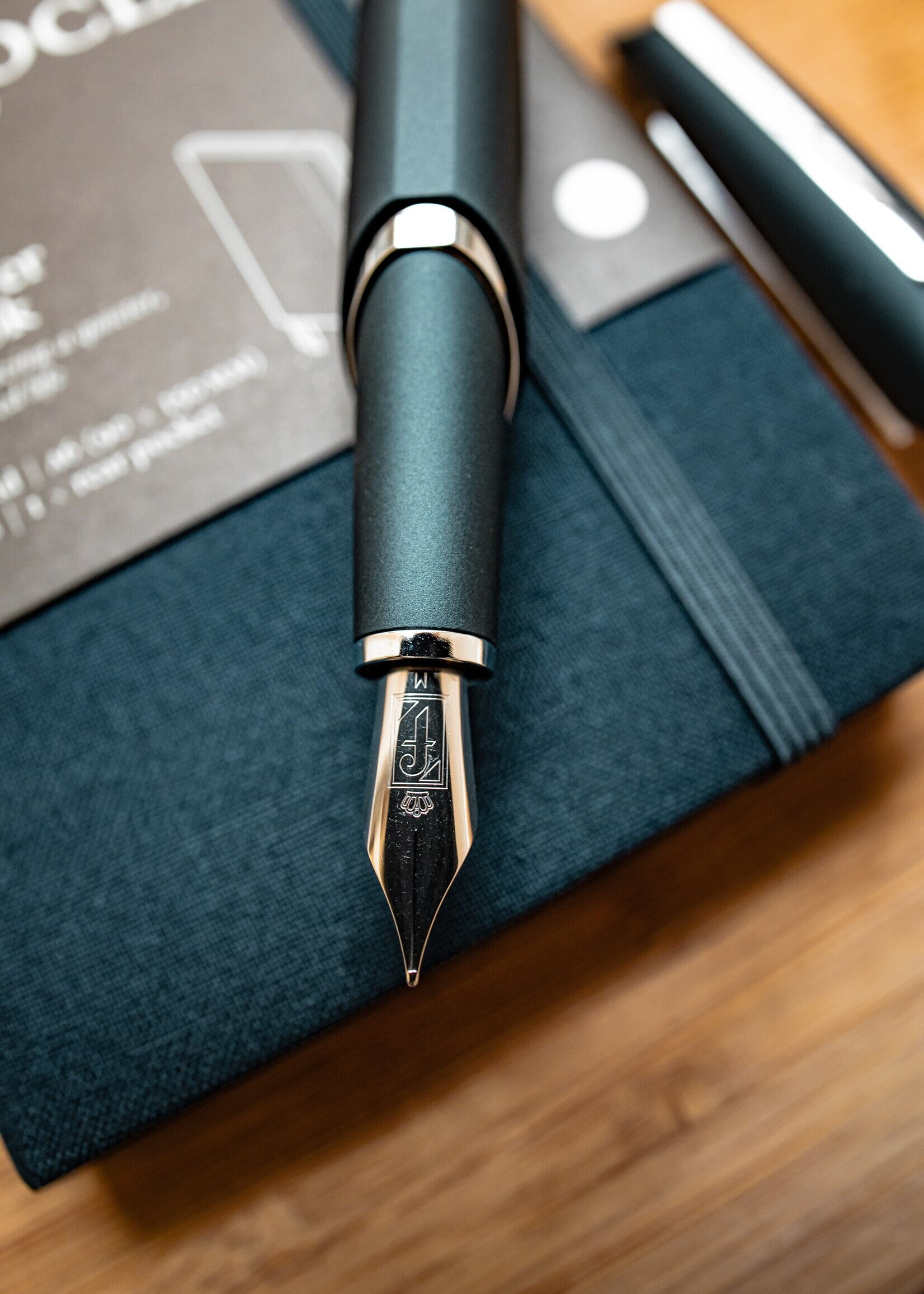 Pininfarina PF Two Aluminium Dark Blue Vulpen B - Breed