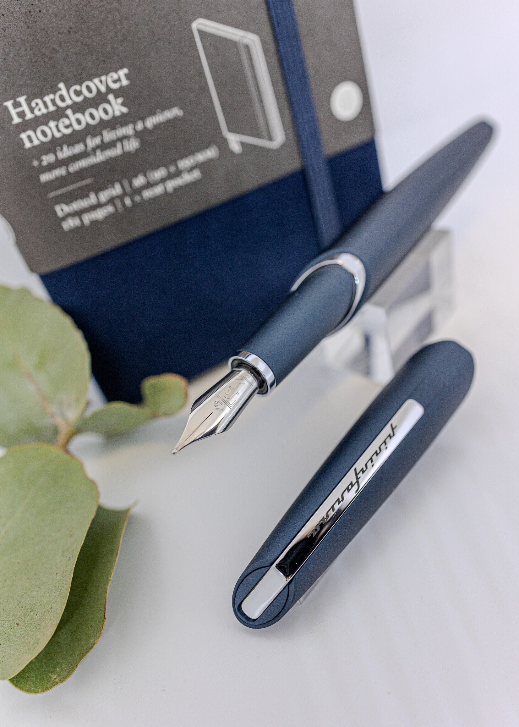 Pininfarina PF Two Aluminium Dark Blue Vulpen B - Breed