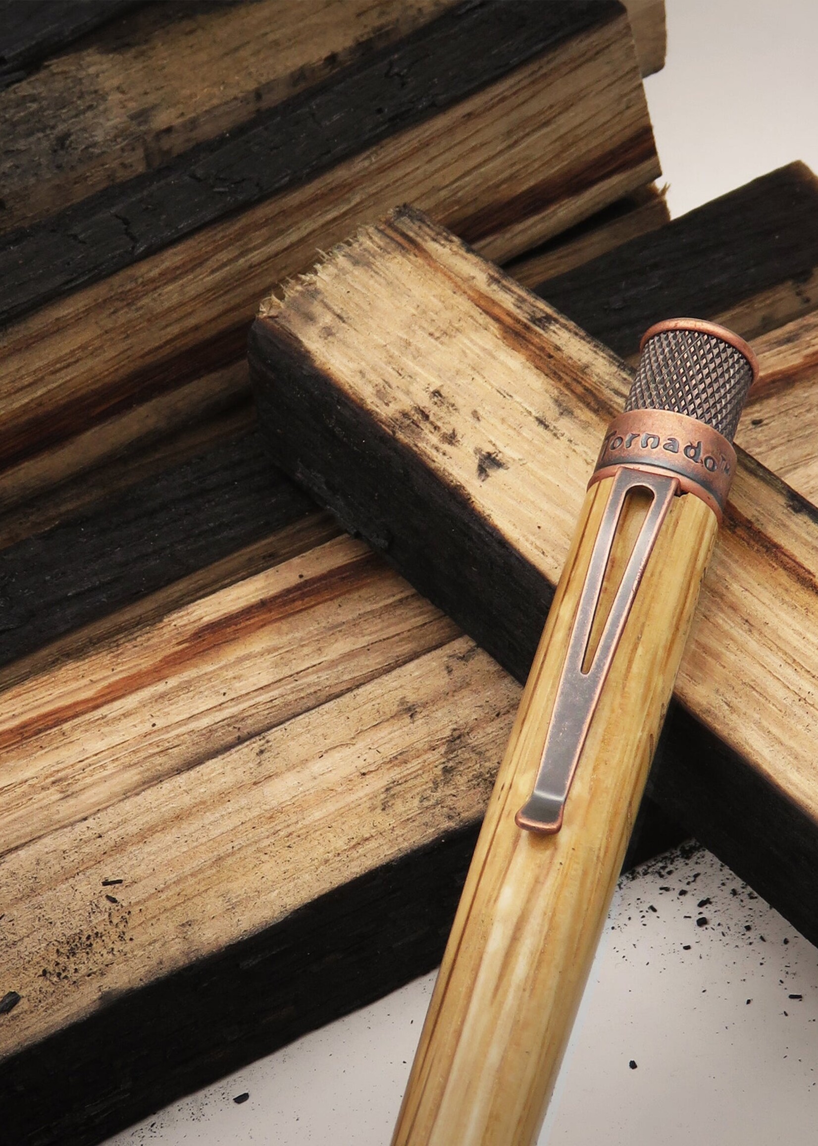 Retro 51 Tornado Bourbon