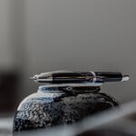 Capless