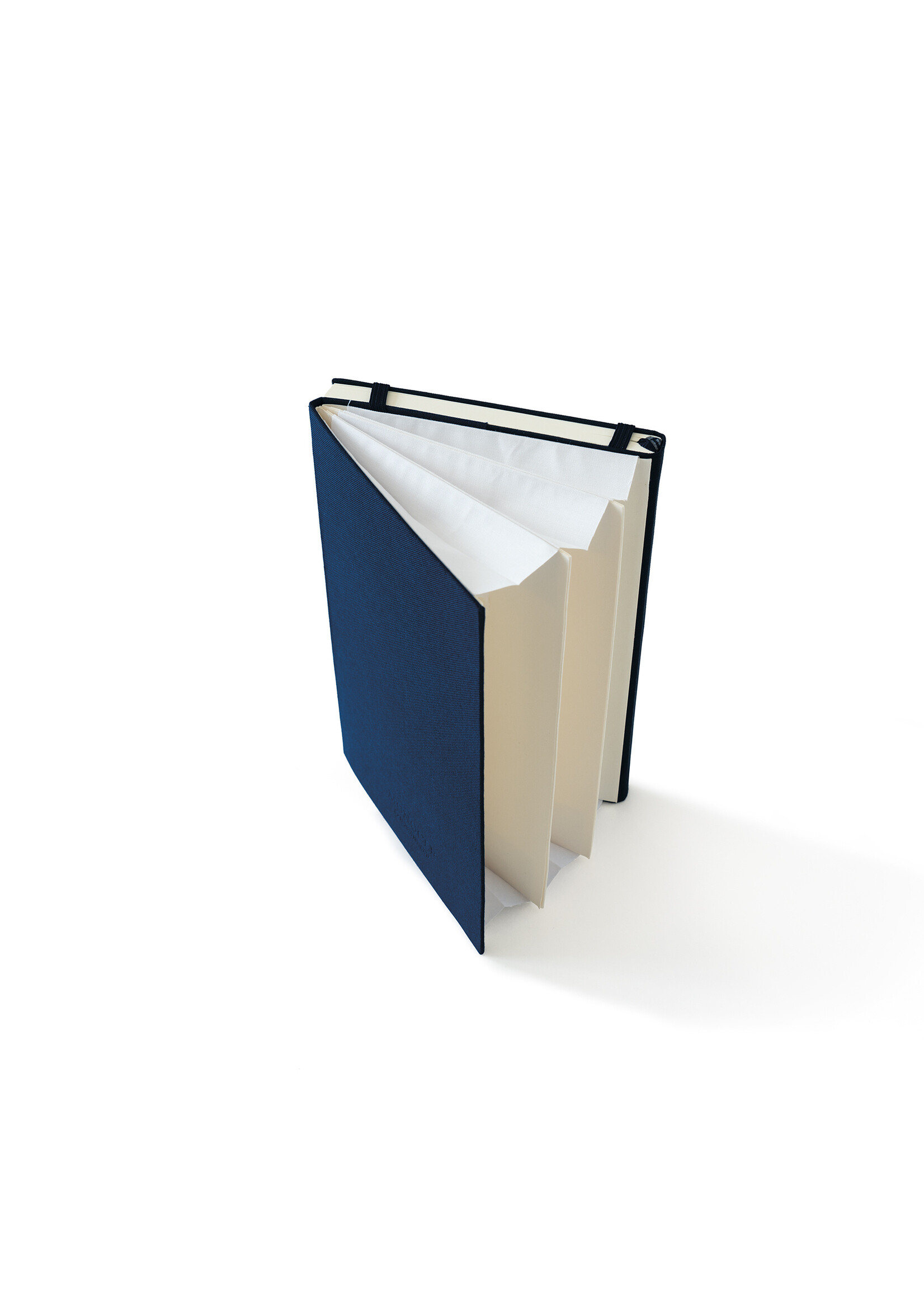 Monocle by Leuchtturm1917 Linnen Accordion Notebook B6+ HardCover - Olive  dotted
