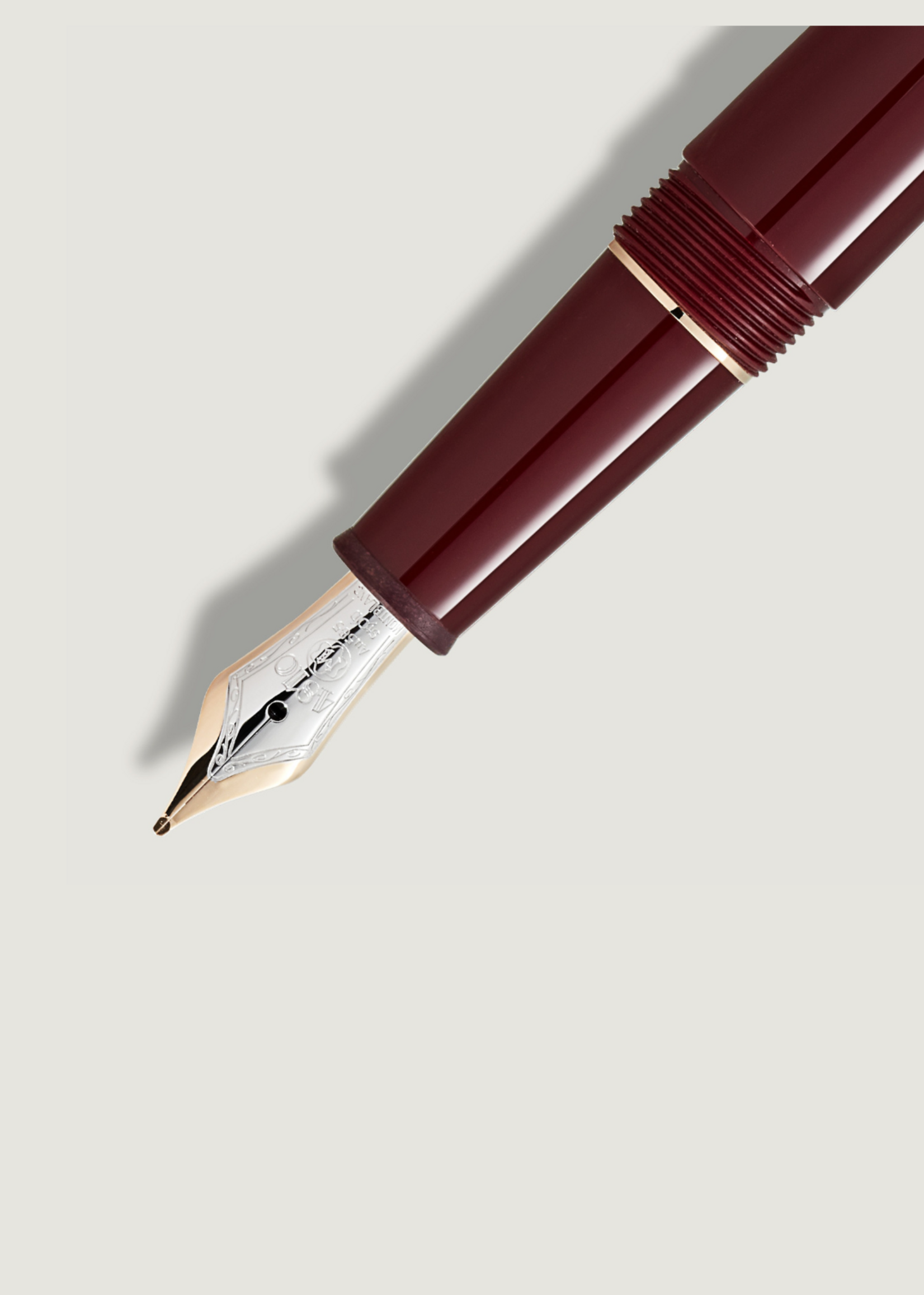 Montblanc Meisterstück 145 Burgundy Red (Au585/14K - 0.453 g) 0.50 mm F- Fijn