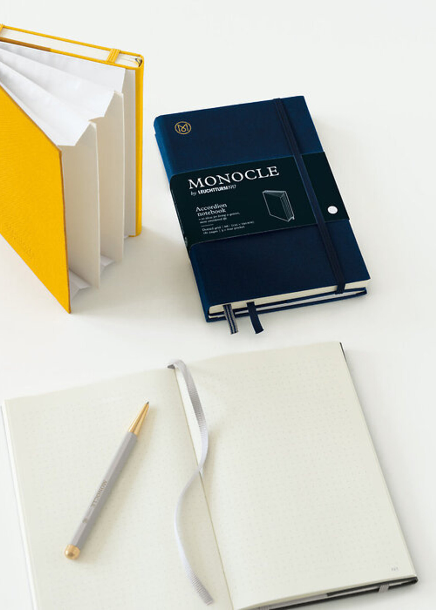 Monocle by Leuchtturm1917 Linnen Accordion Notebook Dotted B6+ HardCover - Mandarin