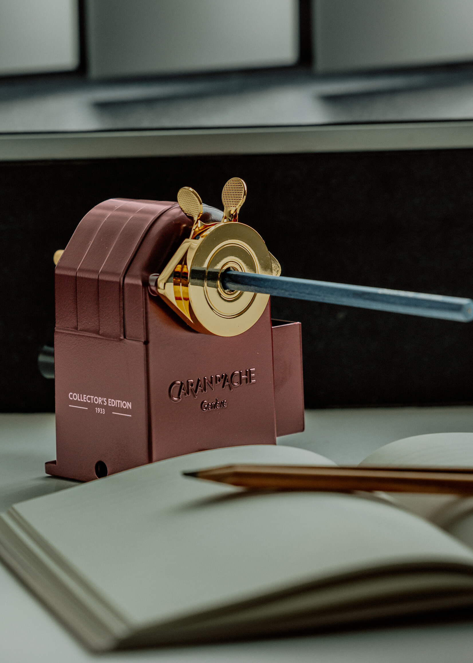 Caran d'Ache Slijper Special Edition Bordeaux Xmas26