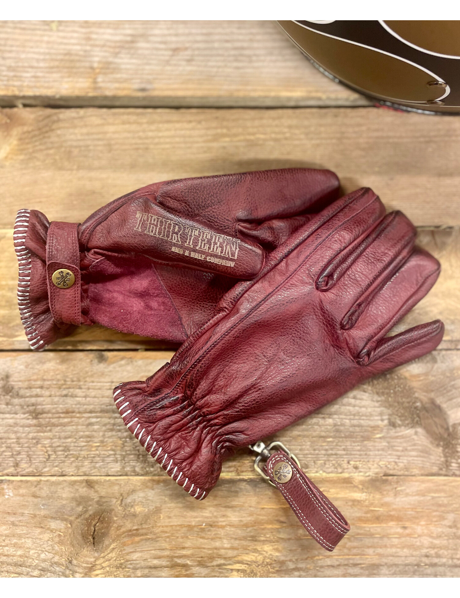 13 and a half Loud Ride gloves burgundy