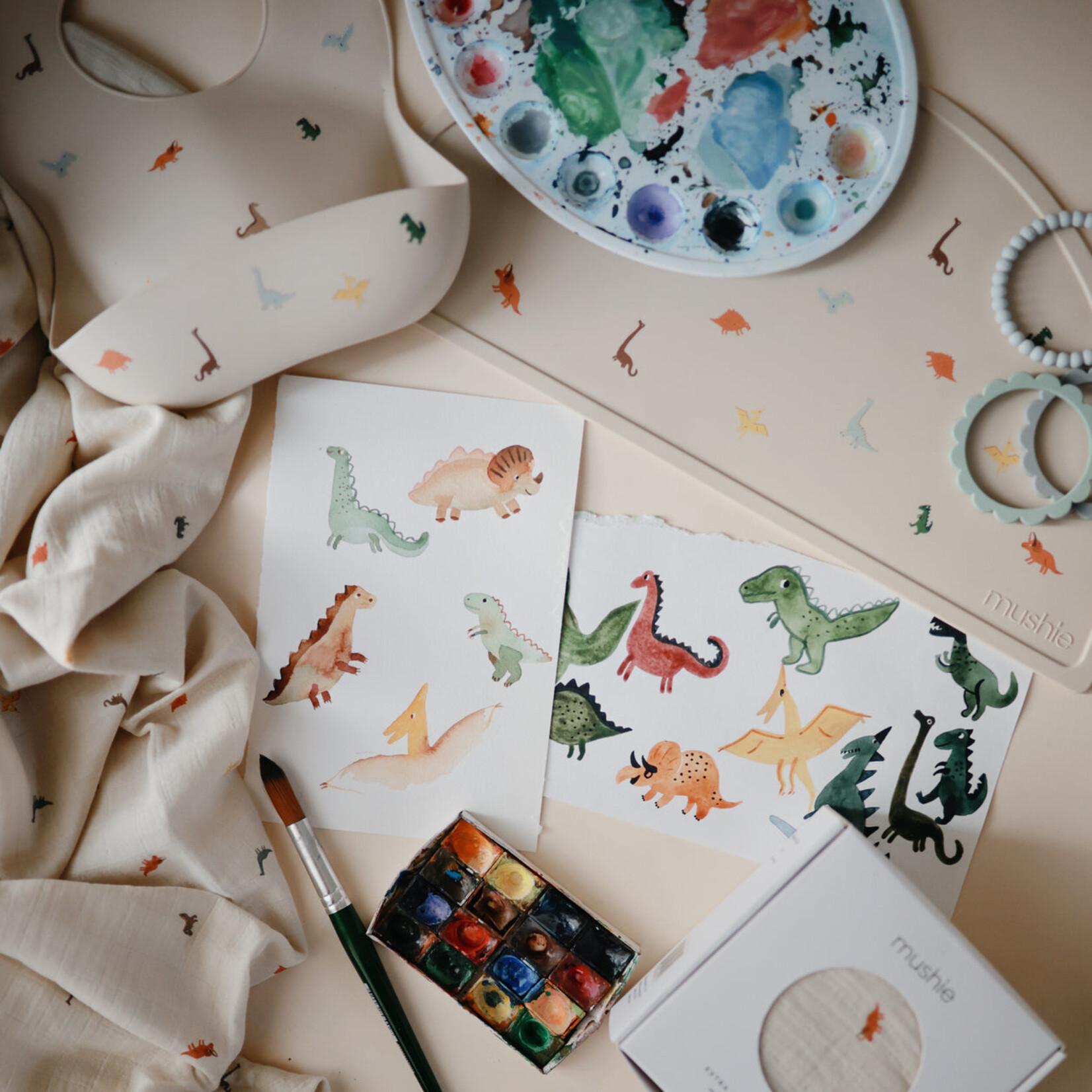 Mushie Set de table dinosaures