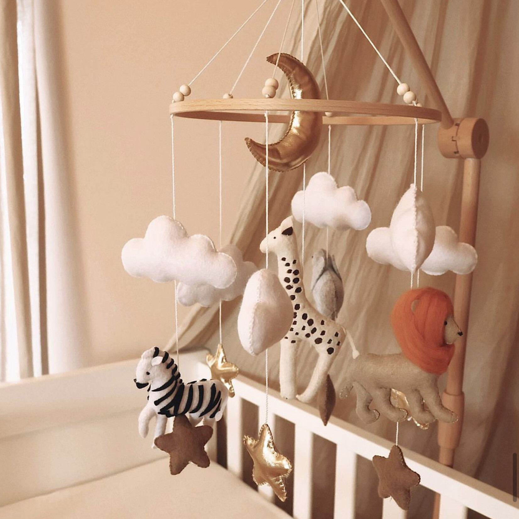 Little Loua Mobile bébé fait main jungle