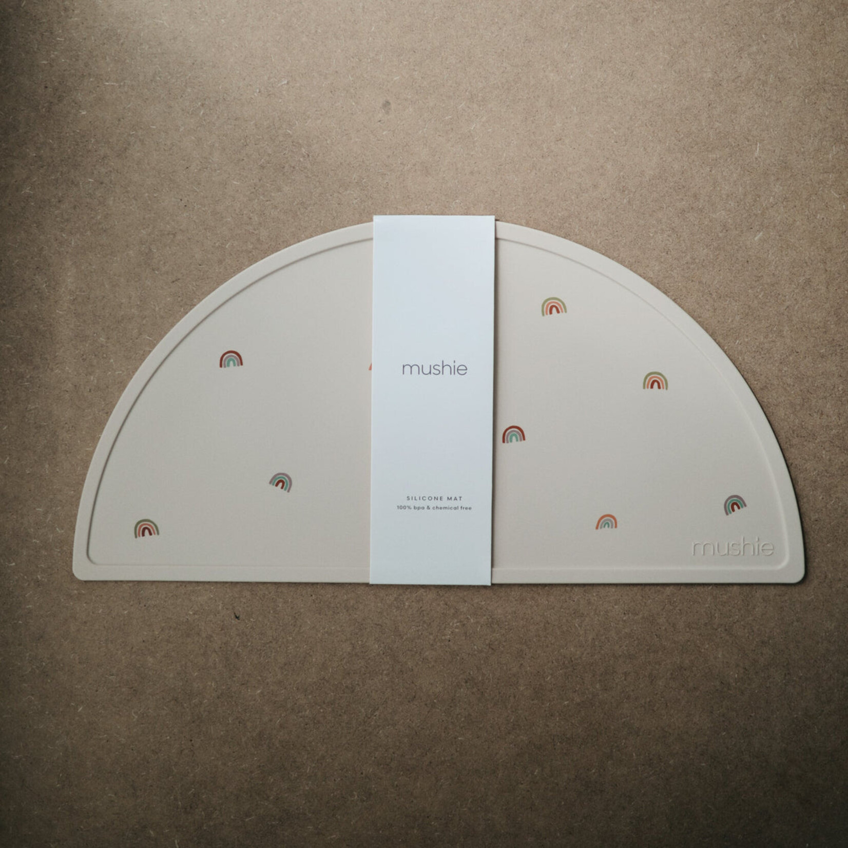 Mushie Set de table arc-en-ciel