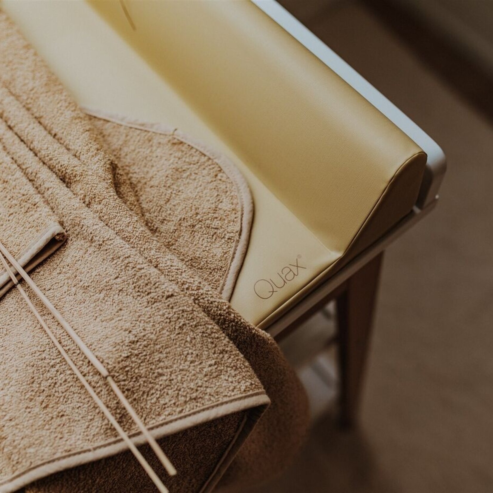 Quax Matelas à langer avec bords surélevés