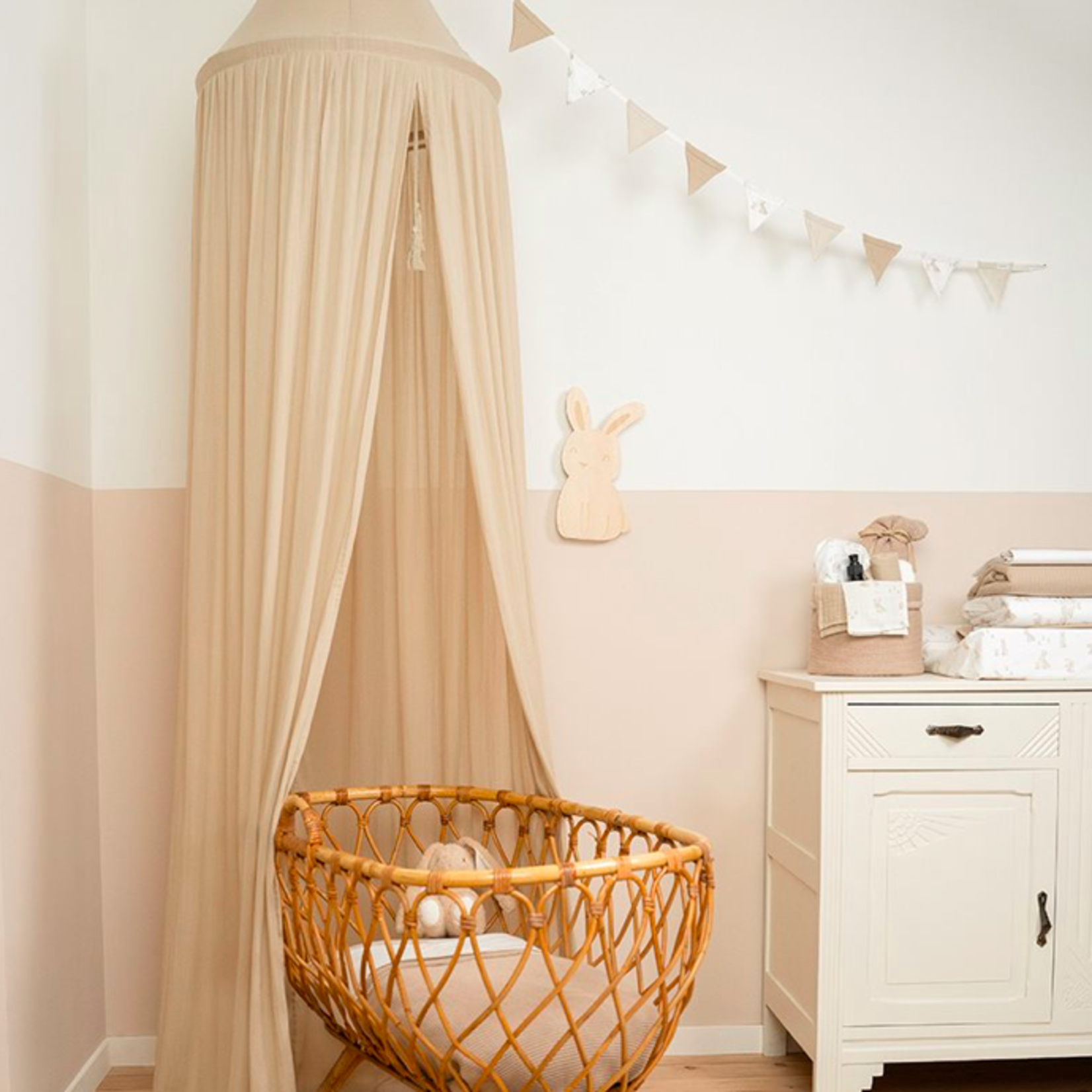 Little Dutch Mosquito net with tassels