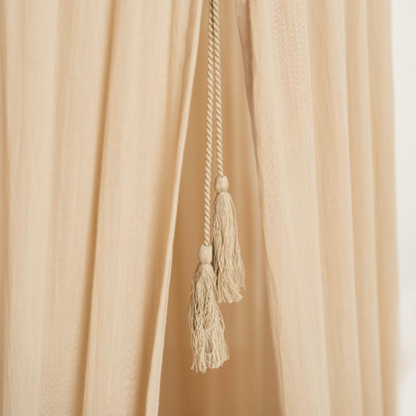 Little Dutch Mosquito net with tassels
