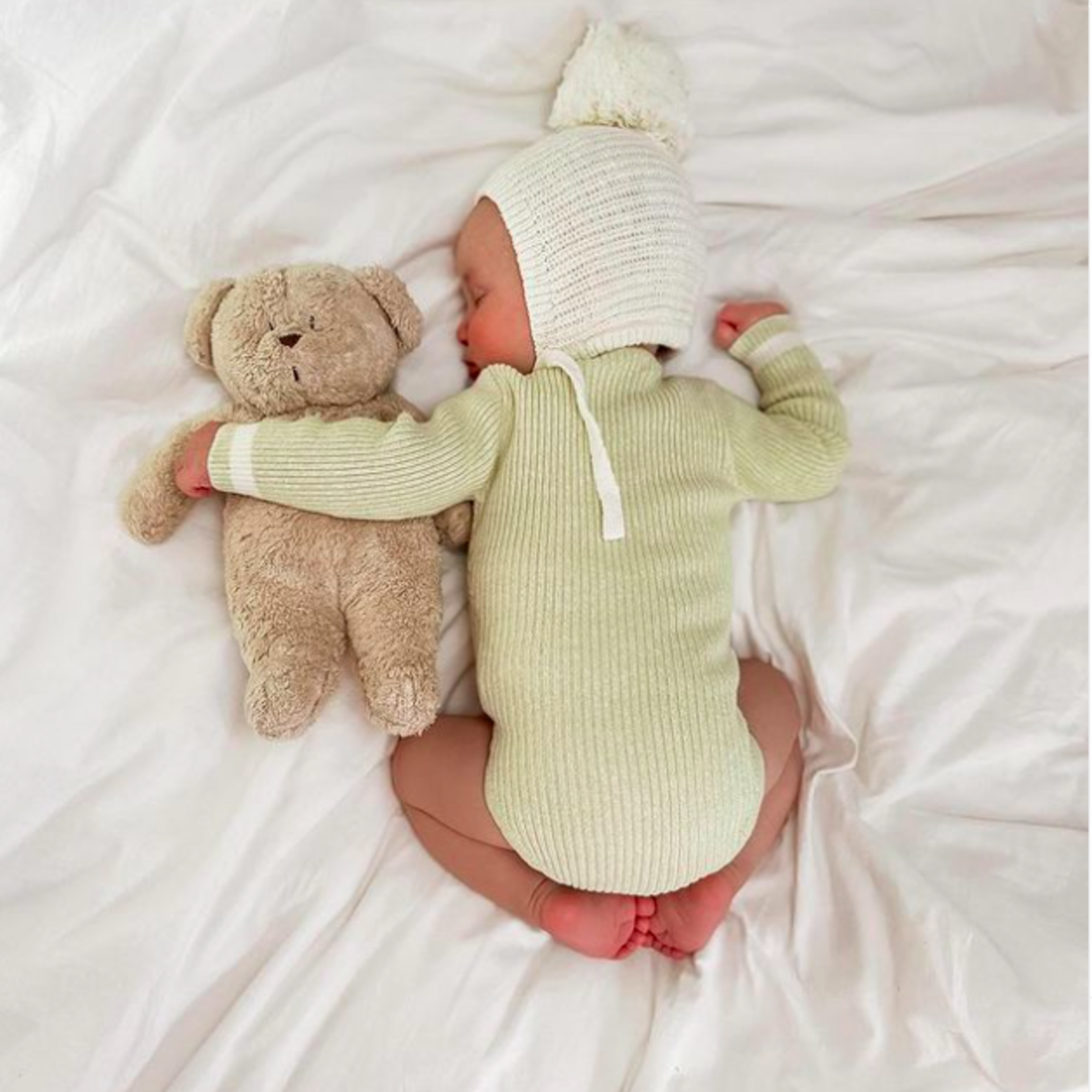 Moonie Moonie 2.0 organic humming bear sand
