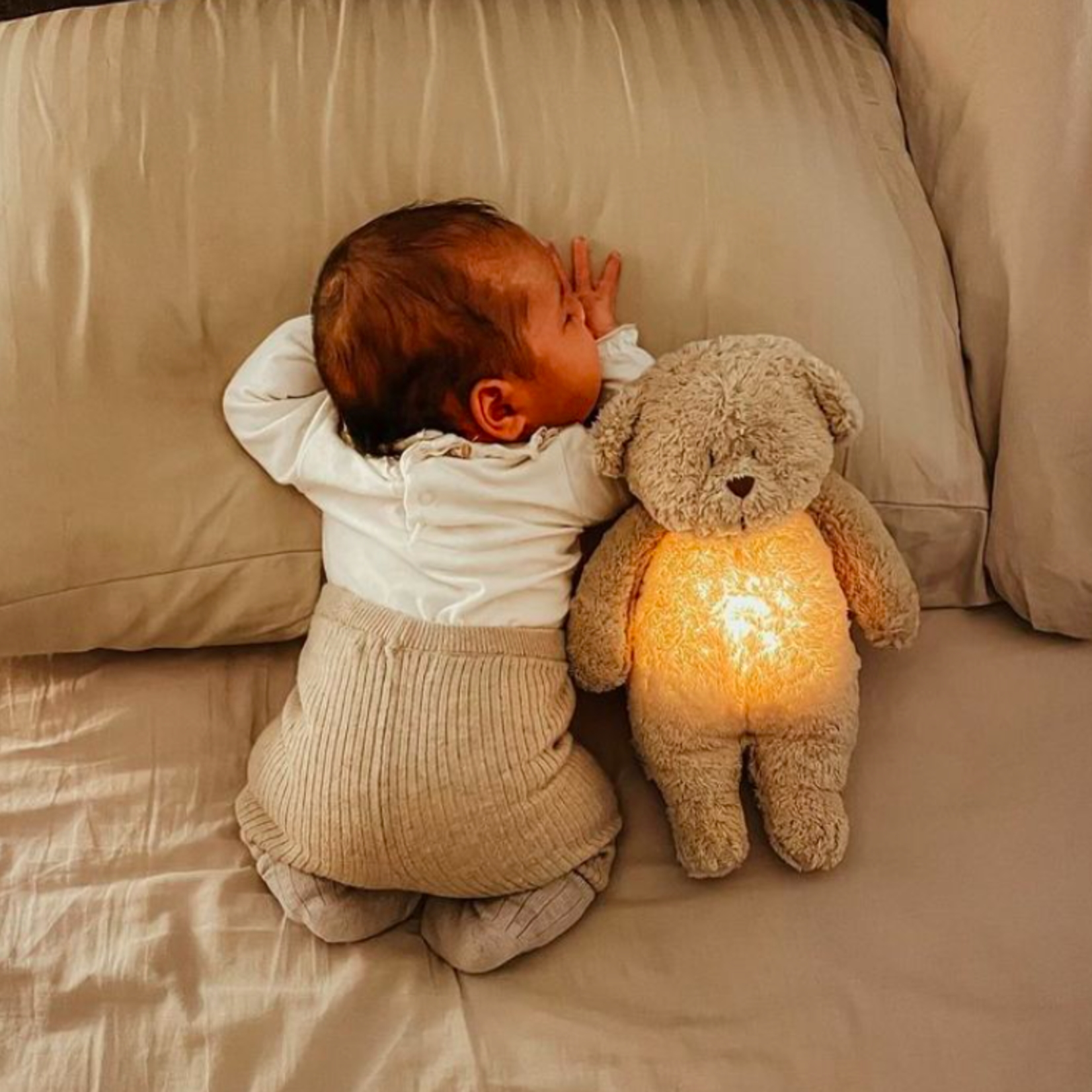 Moonie Moonie 2.0 organic humming bear sand