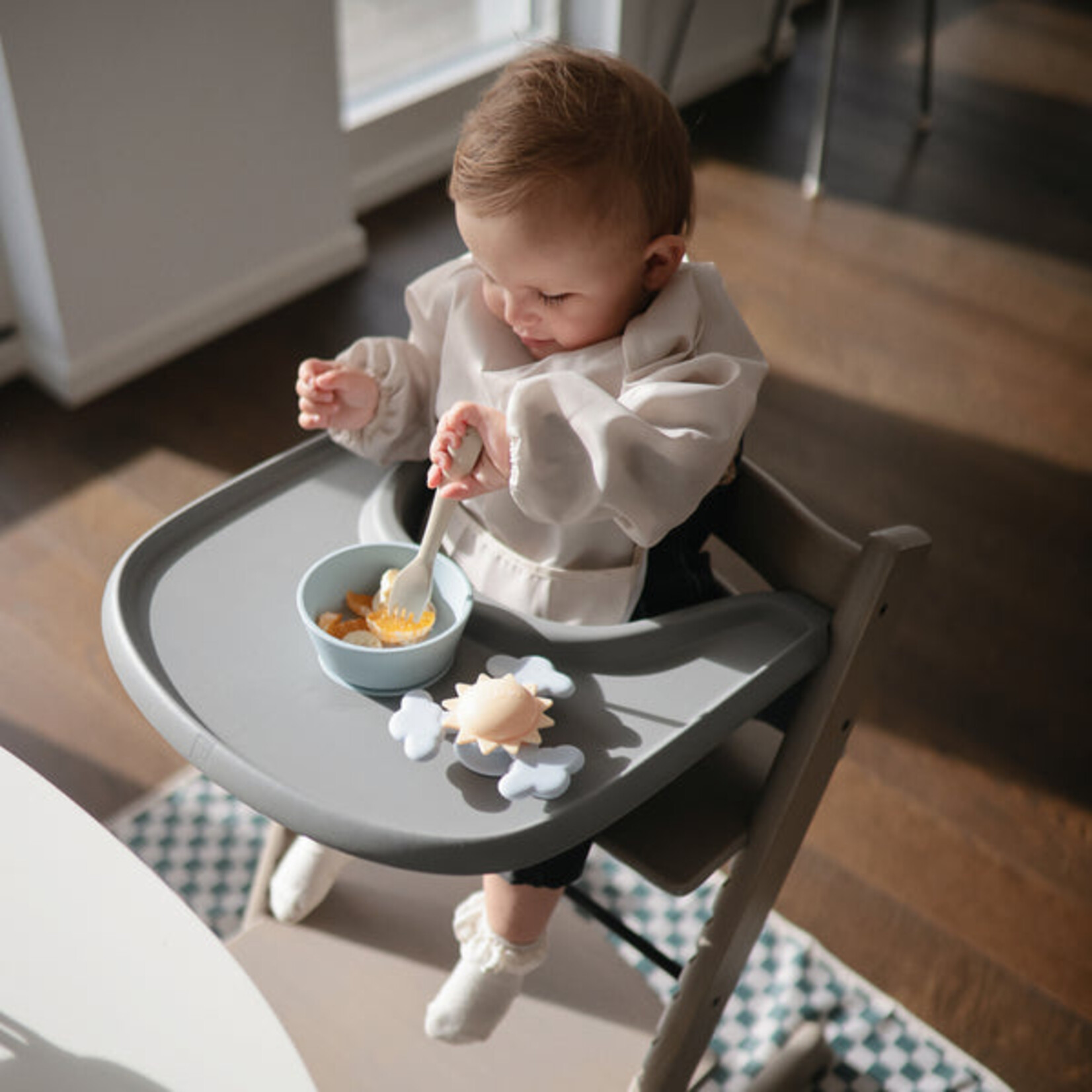 Mushie Suction spinner toy