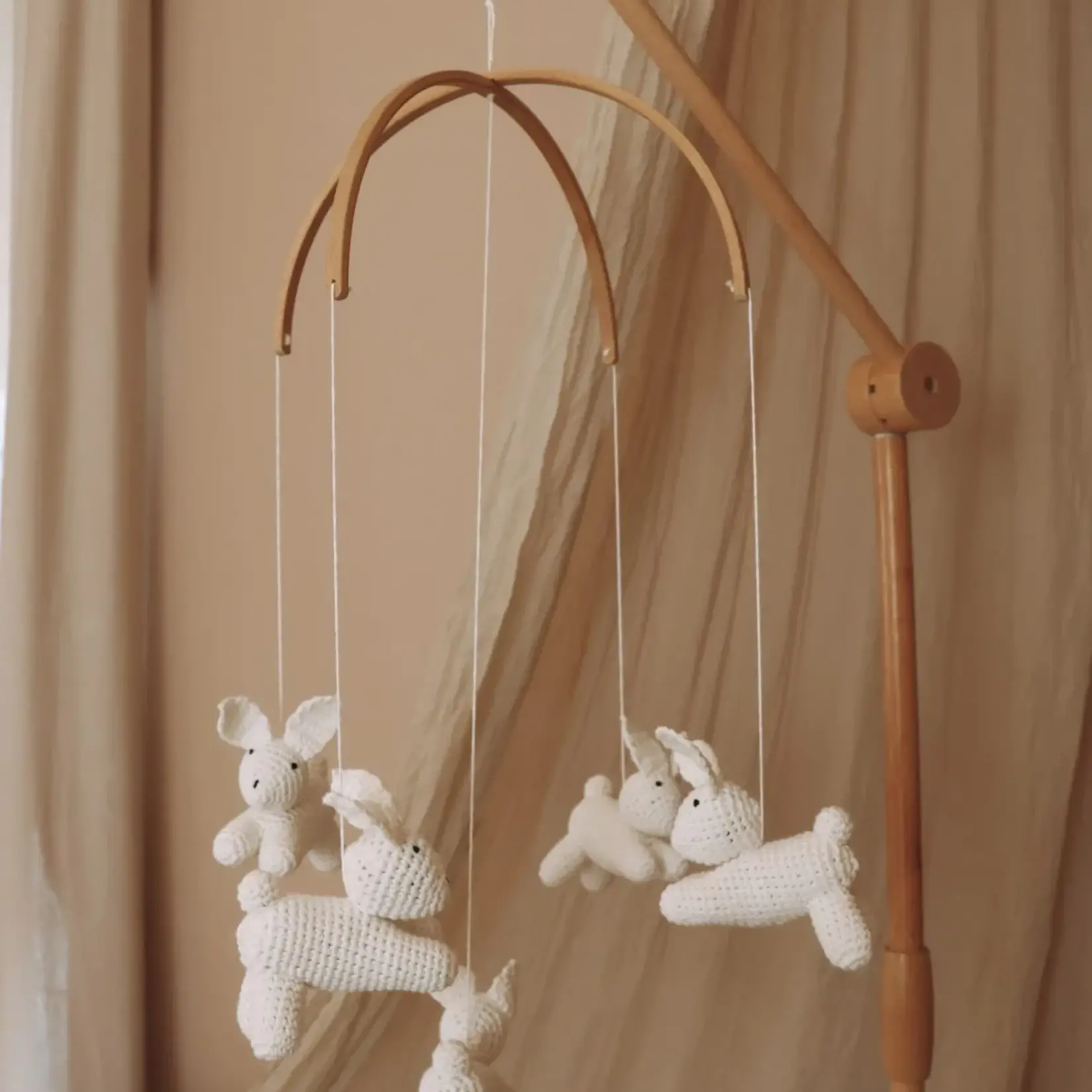 Little Loua Lapin au crochet mobile pour bébé fait main