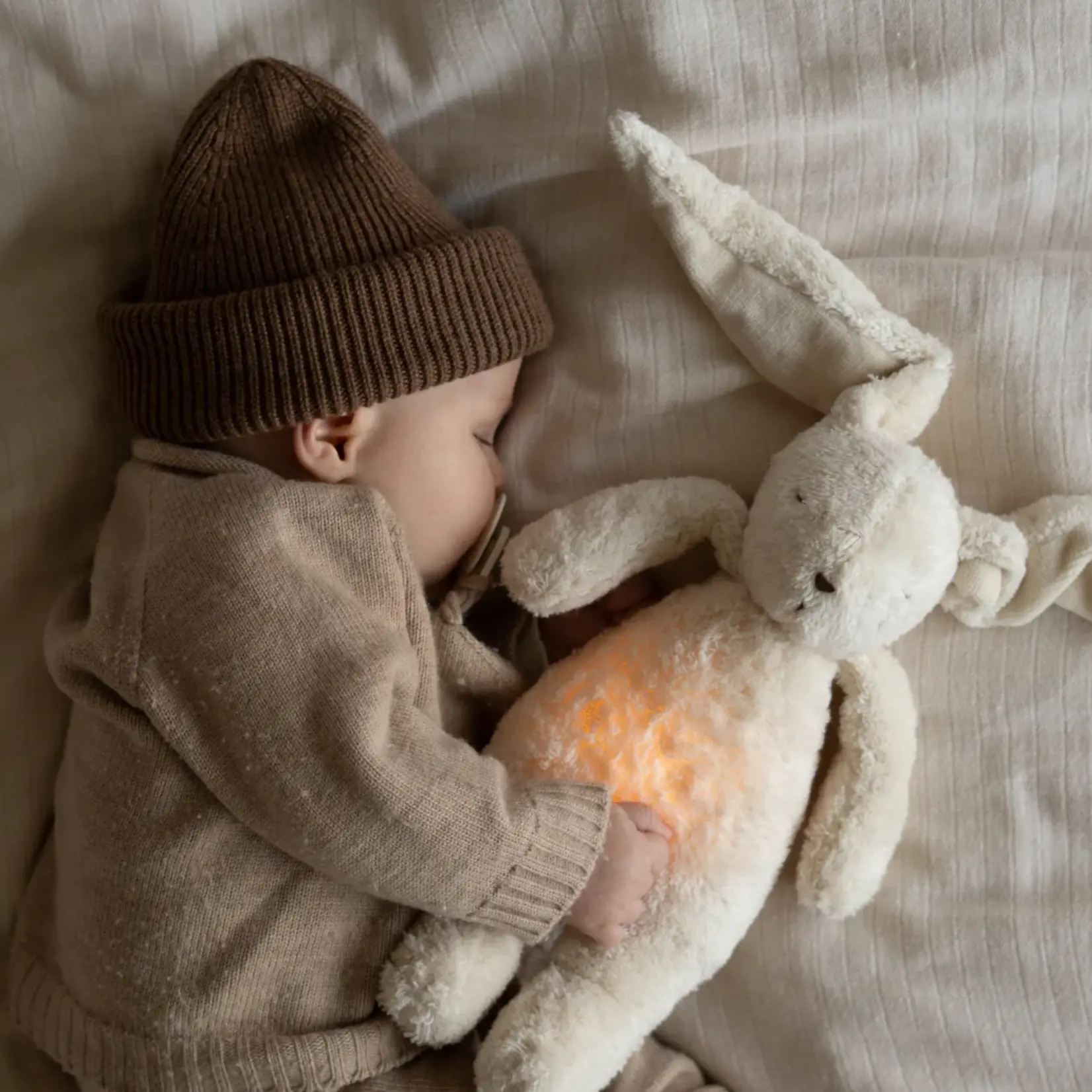 Moonie Moonie 2.0 the humming bunny sand natur