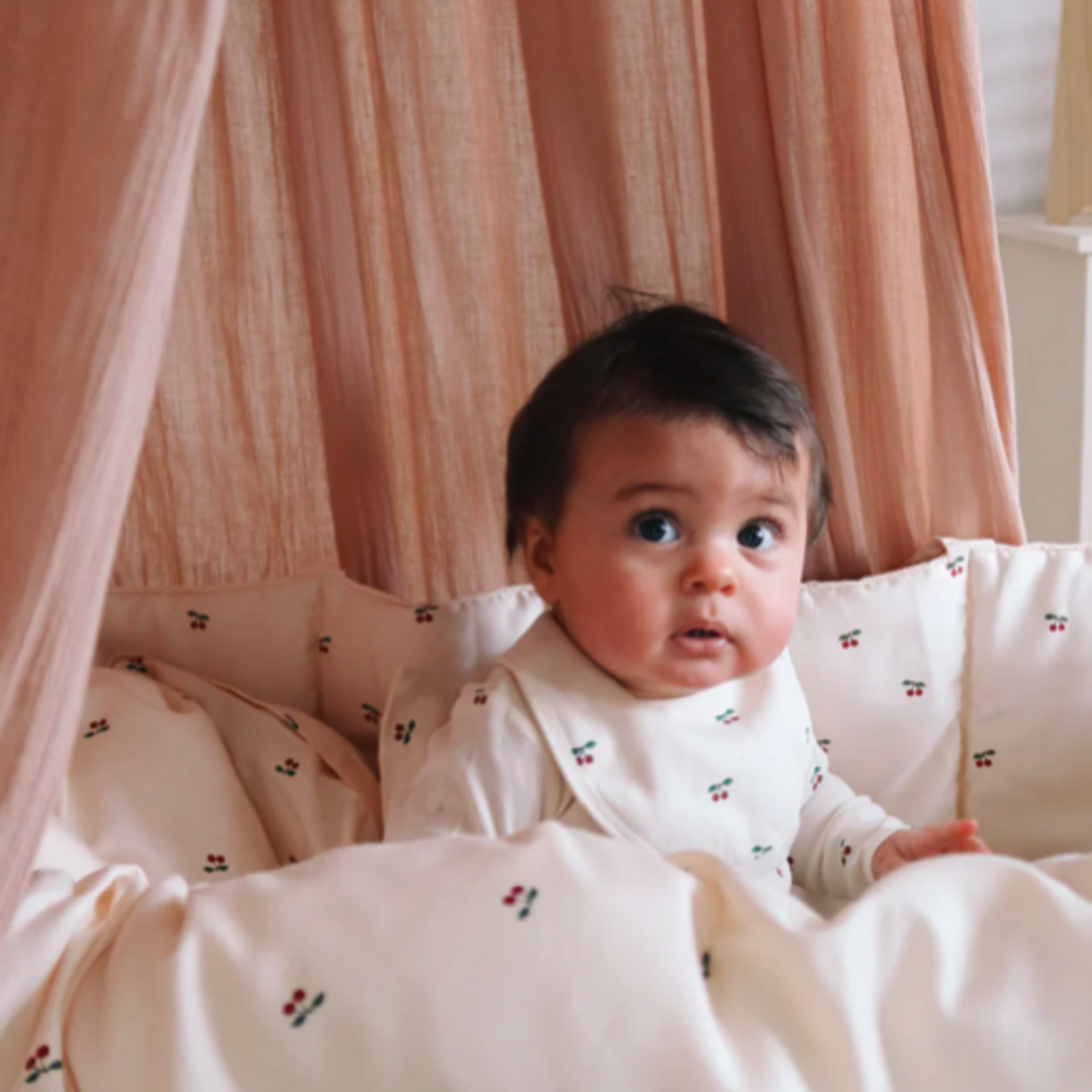 Konges Sløjd Bibs pack  |  cherry